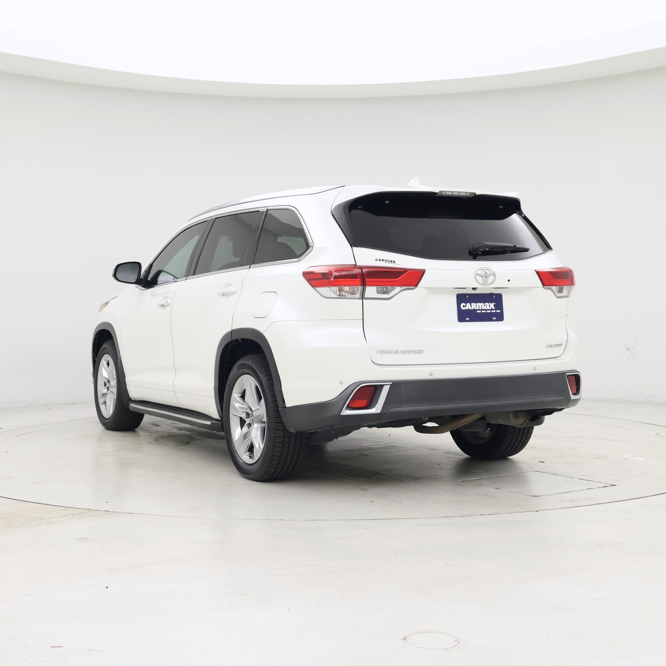 Thumbnail: 2019 Toyota Highlander - 2