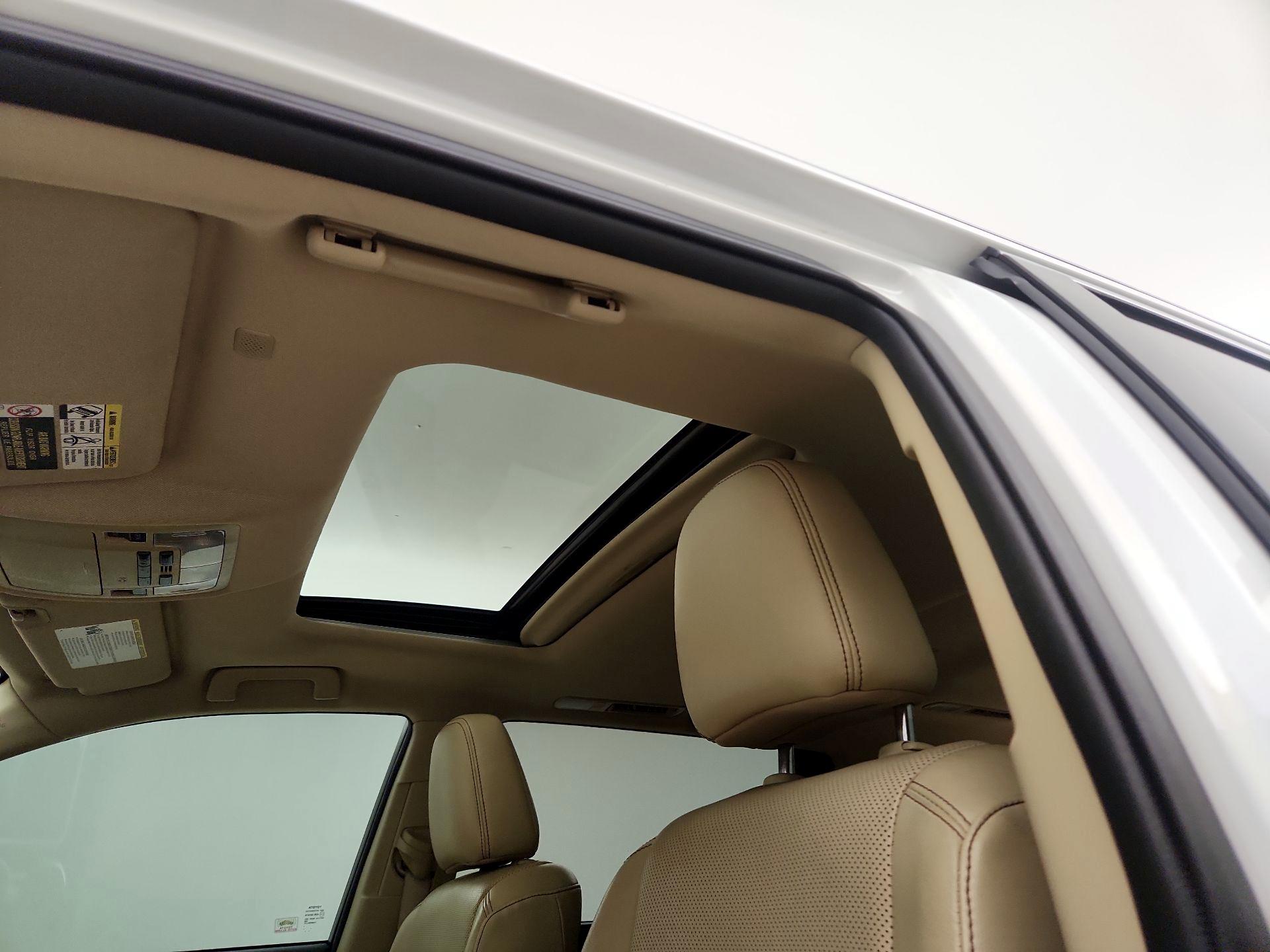Thumbnail: 2019 Toyota Highlander - 19