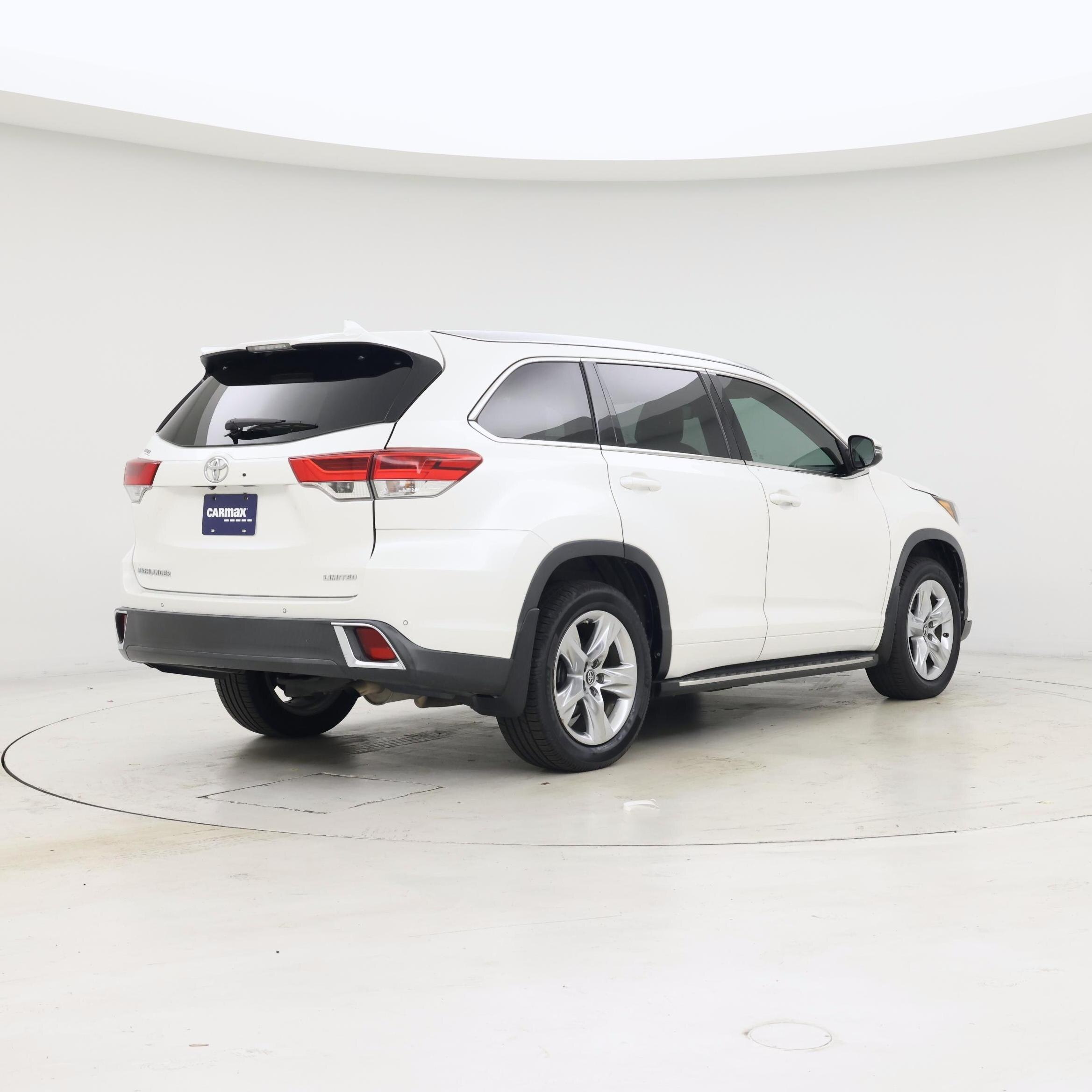 Thumbnail: 2019 Toyota Highlander - 8
