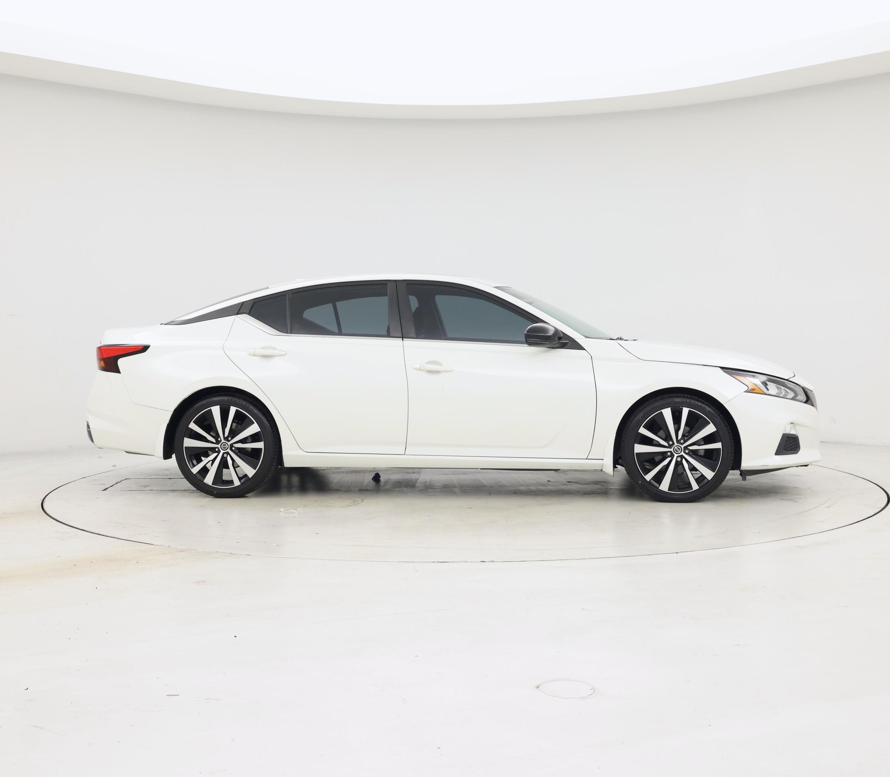 Thumbnail: 2020 Nissan Altima - 7