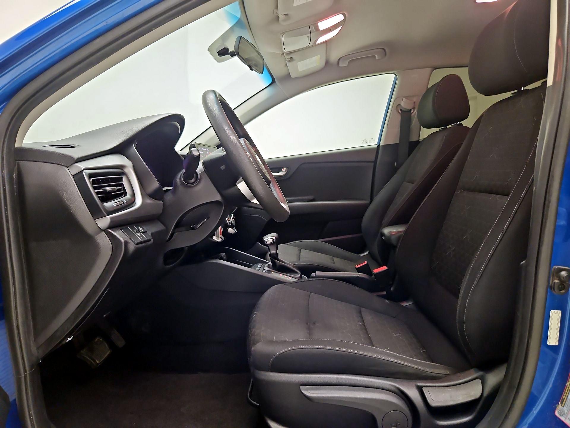 Thumbnail: 2021 Kia Rio - 11