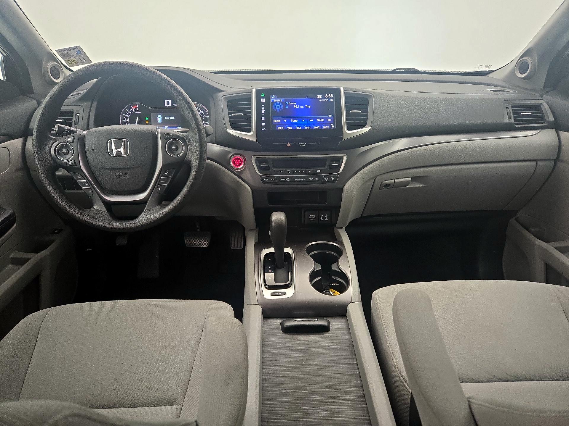 Thumbnail: 2016 Honda Pilot - 9