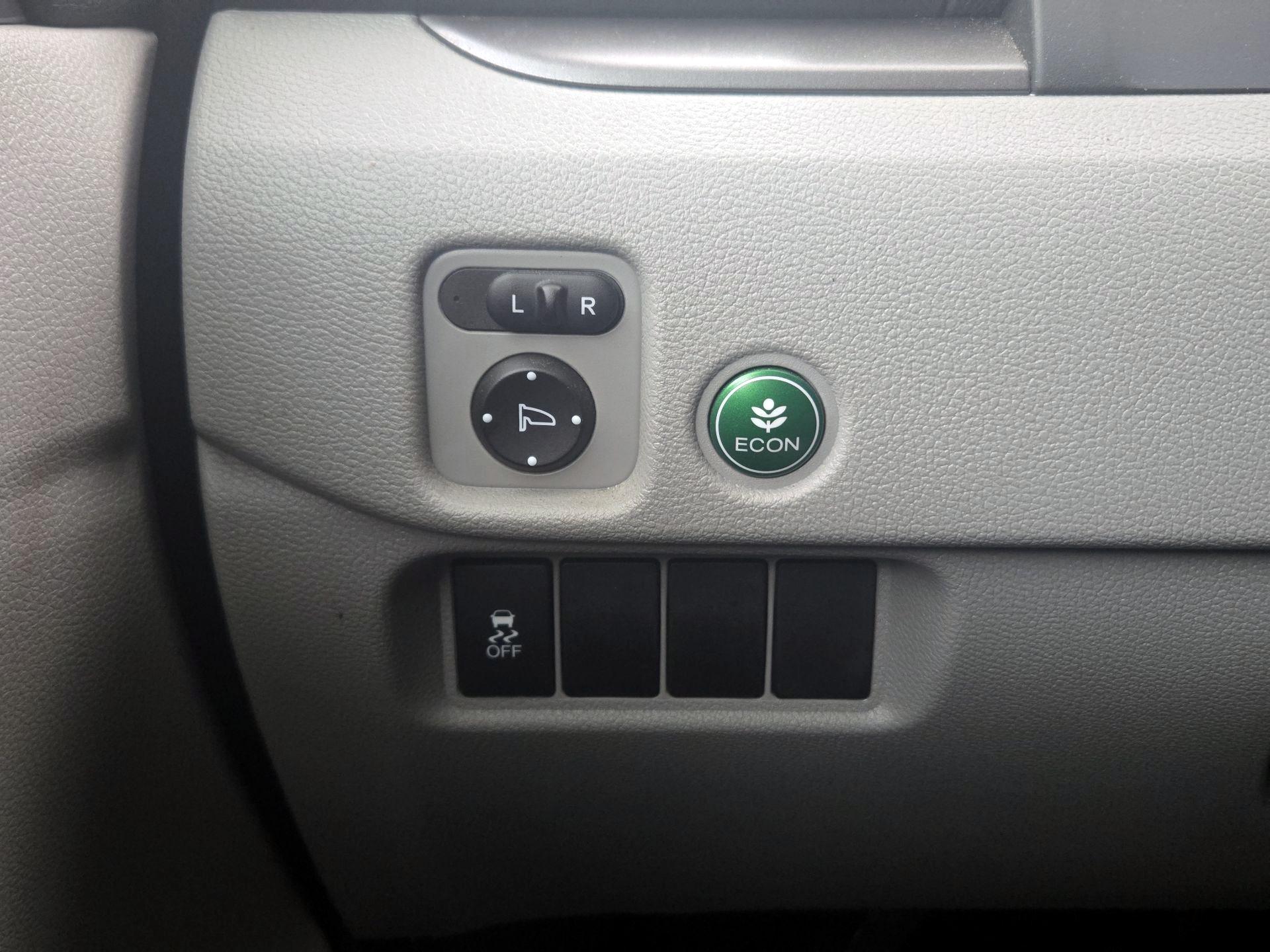 Thumbnail: 2016 Honda Pilot - 13