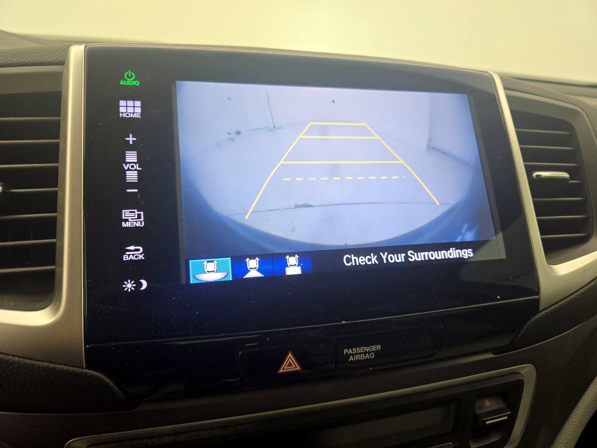 Thumbnail: 2016 Honda Pilot - 14