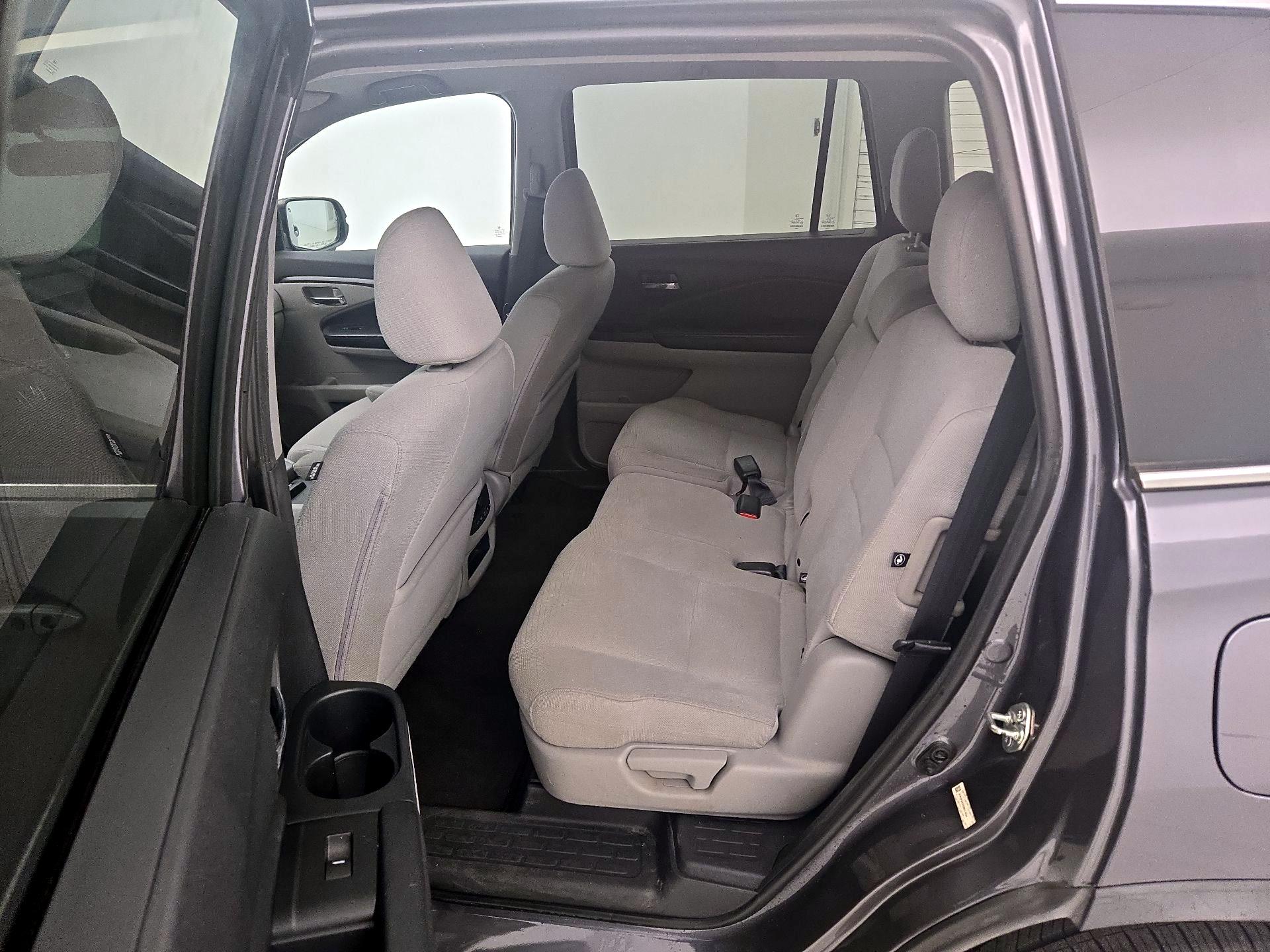 Thumbnail: 2016 Honda Pilot - 19