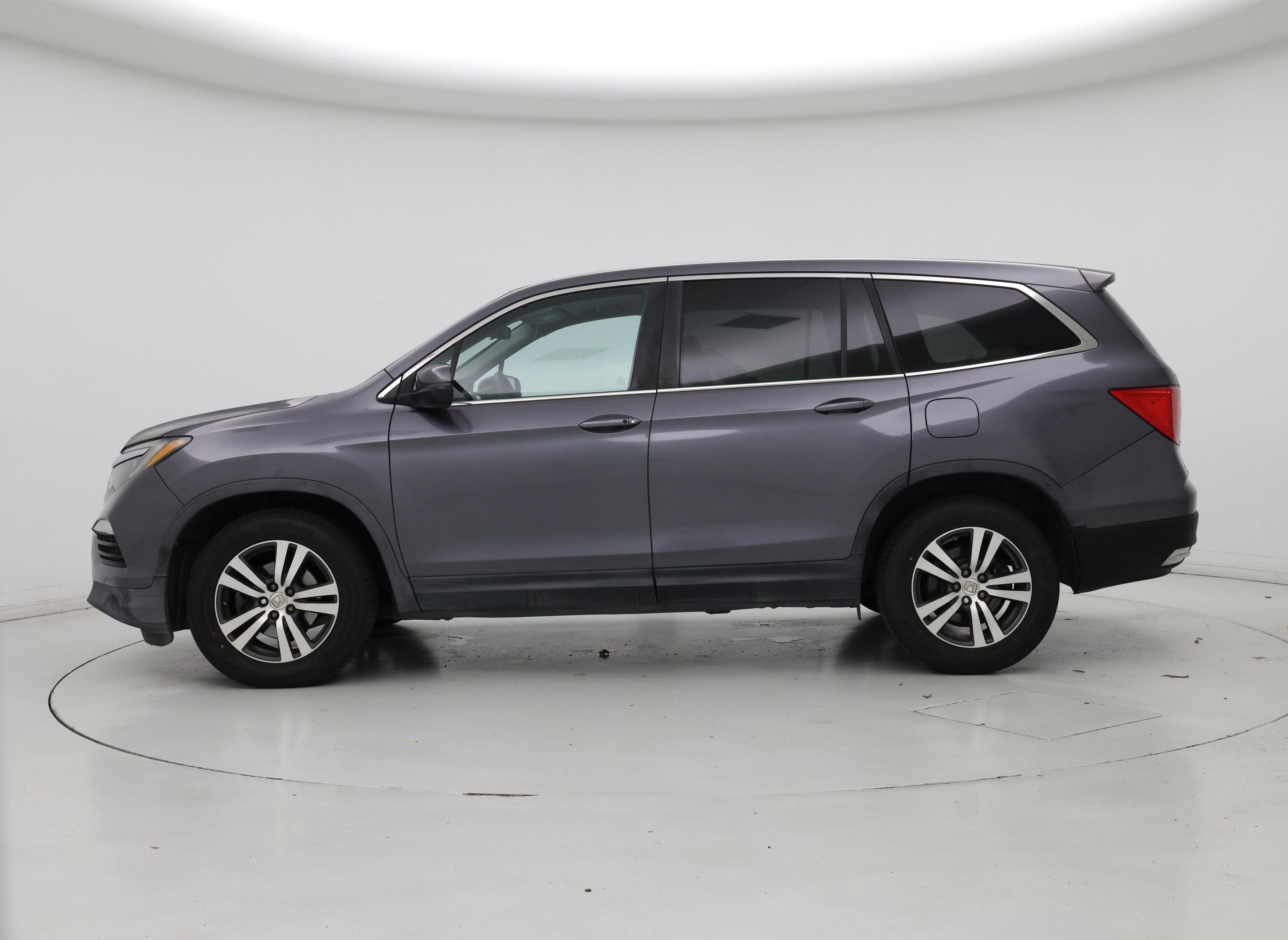 Thumbnail: 2016 Honda Pilot - 3