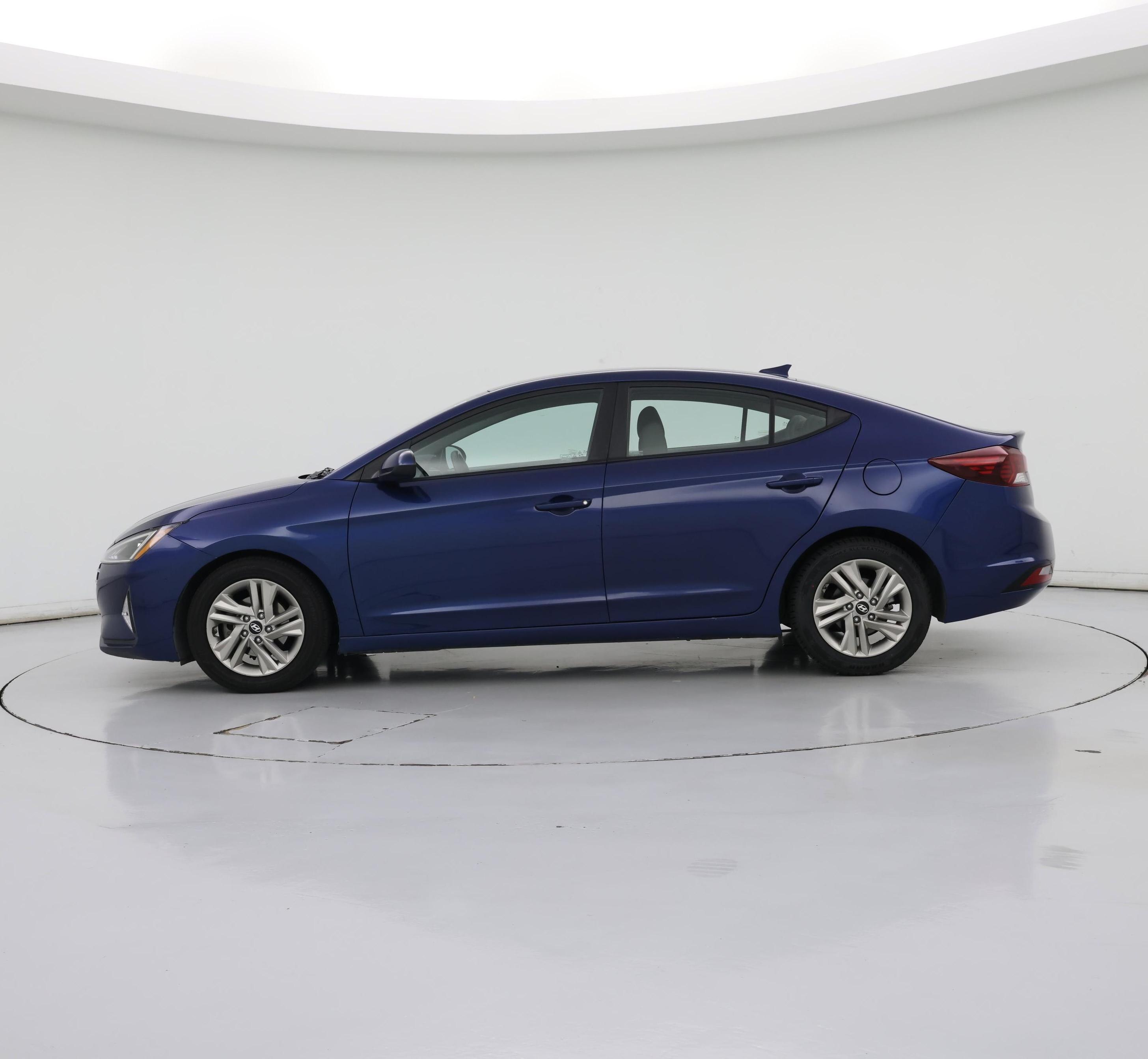 Thumbnail: 2019 Hyundai Elantra - 3