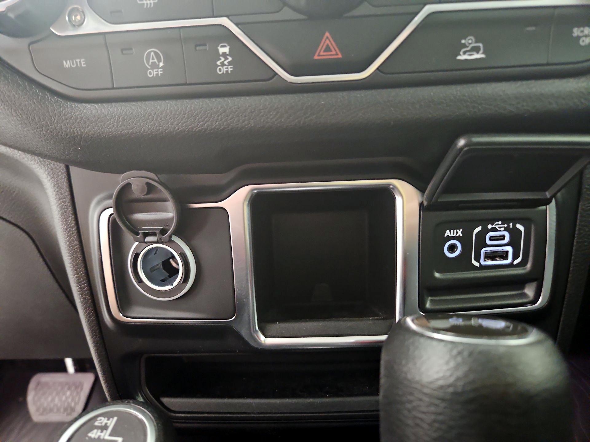 Thumbnail: 2024 Jeep Wrangler - 18