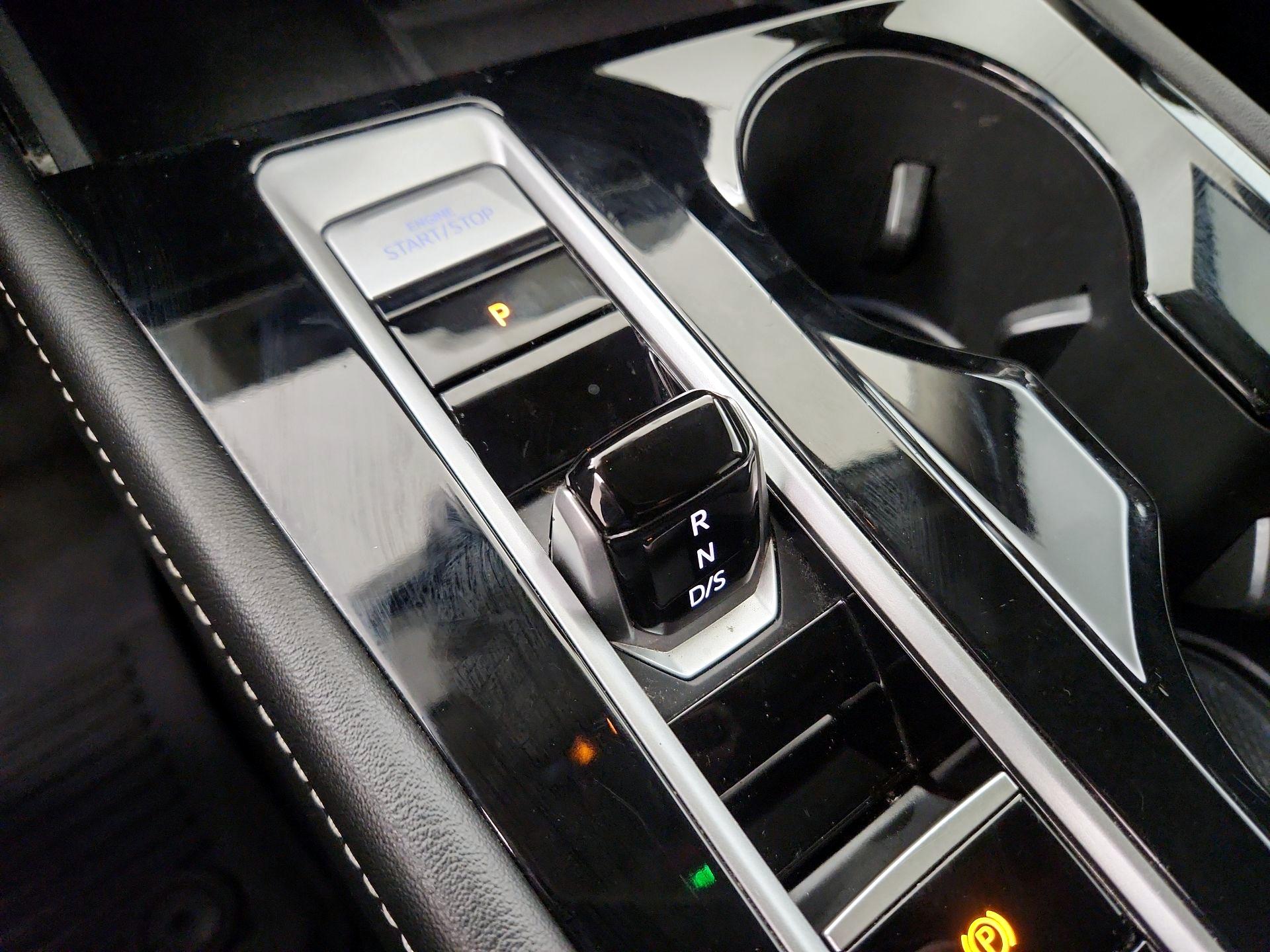 Thumbnail: 2024 Volkswagen Atlas - 17