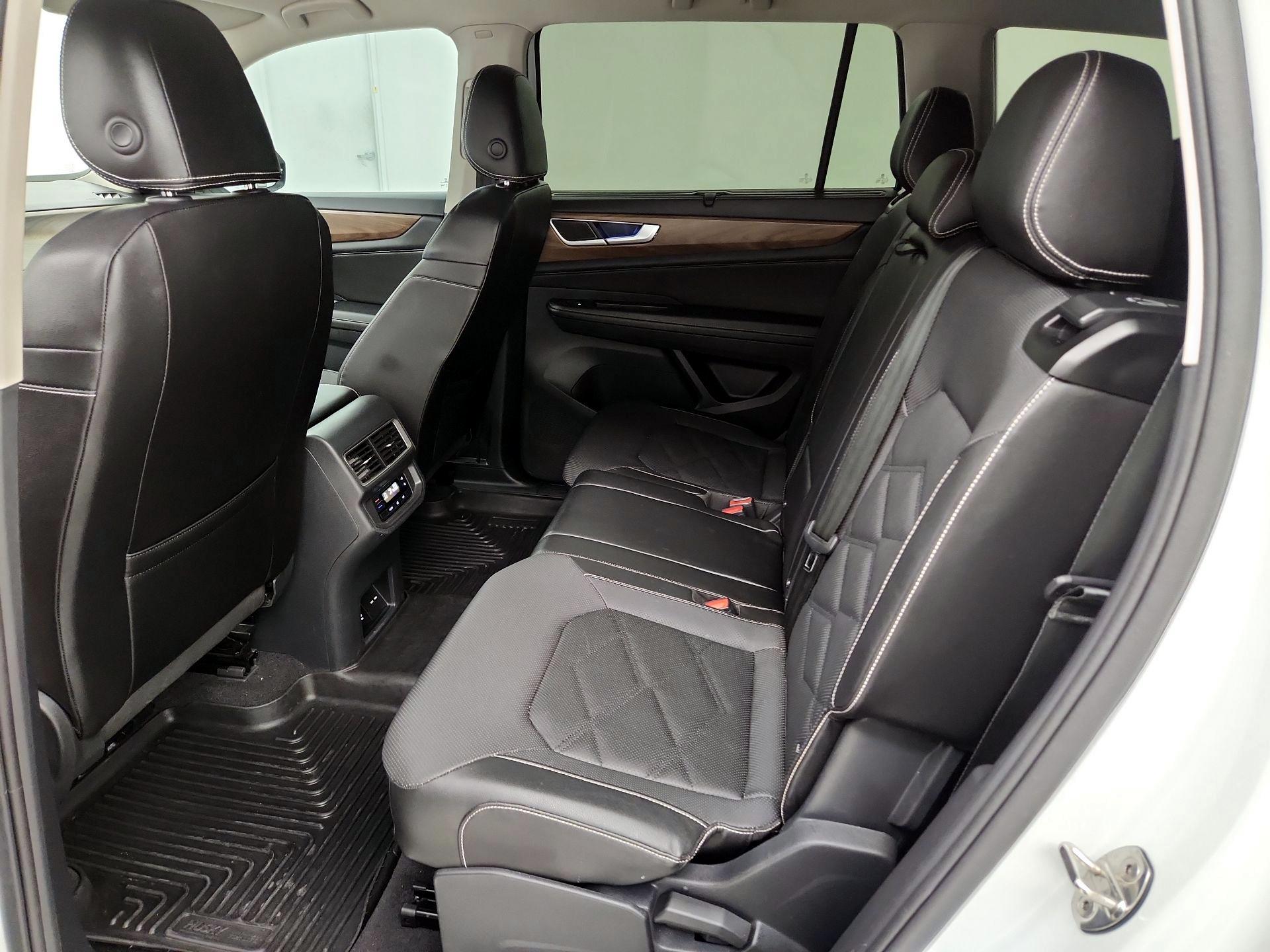 Thumbnail: 2024 Volkswagen Atlas - 19