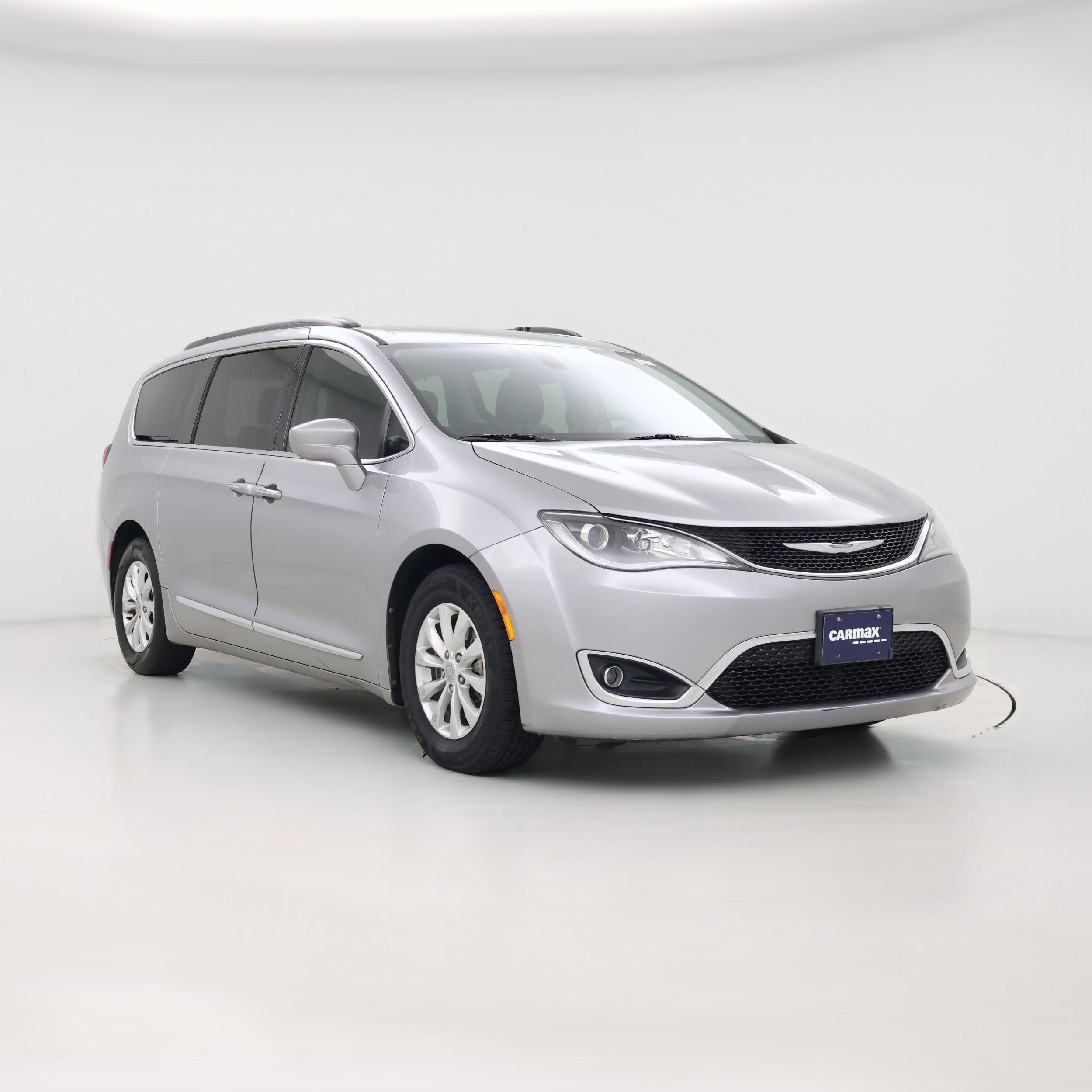 Thumbnail: 2017 Chrysler Pacifica - 1