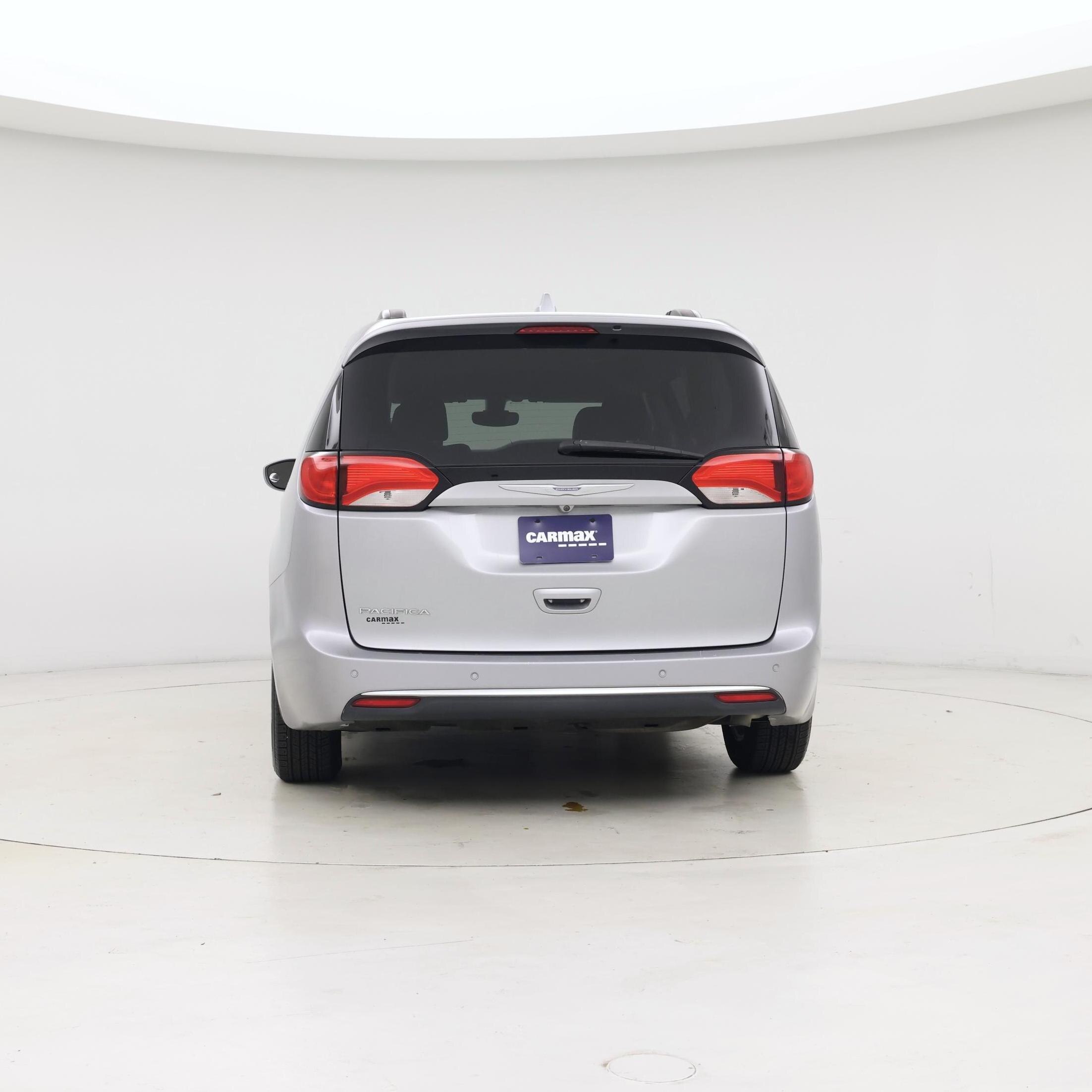 Thumbnail: 2017 Chrysler Pacifica - 6