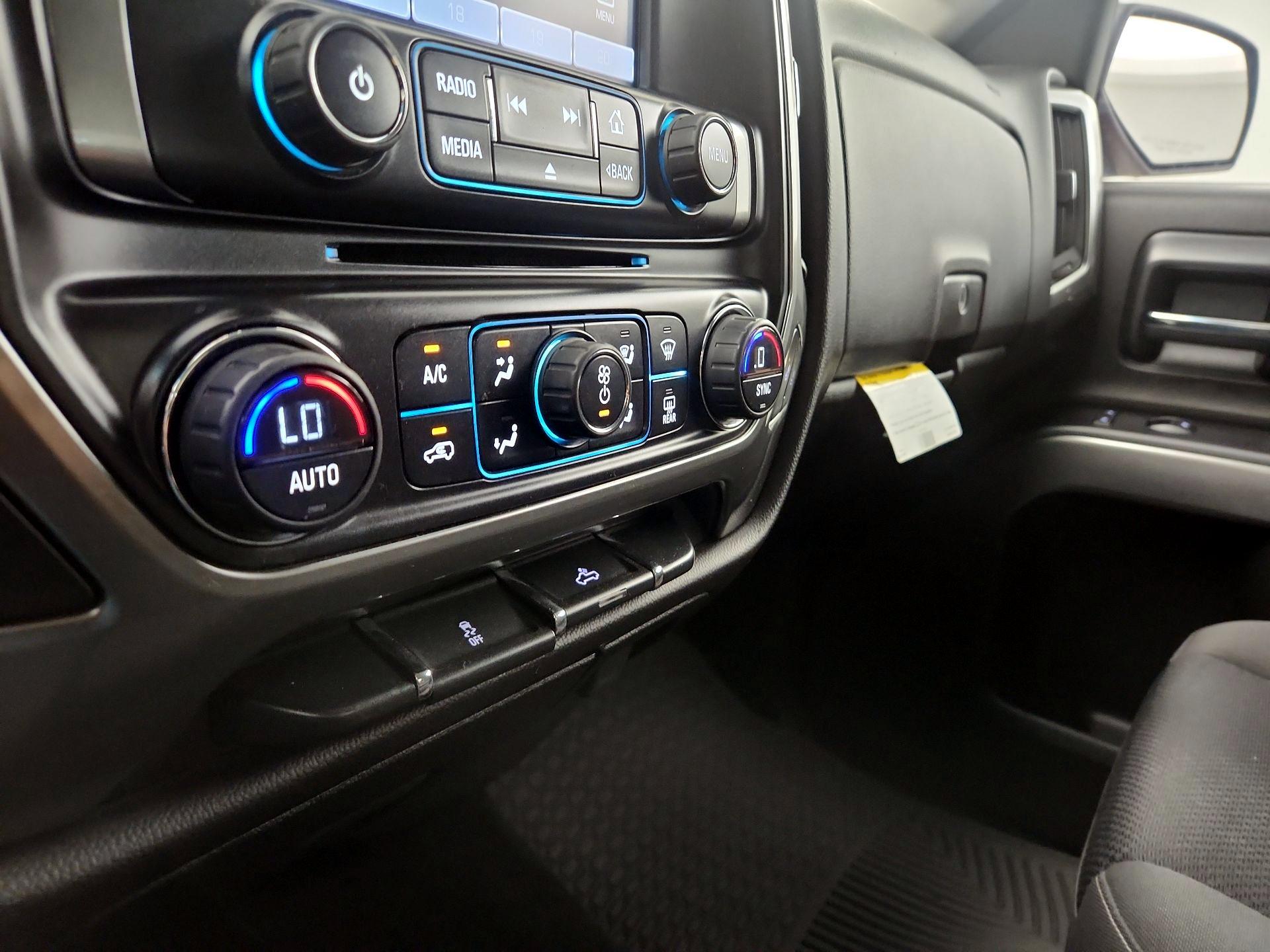 Thumbnail: 2015 Chevrolet Silverado 1500 - 14