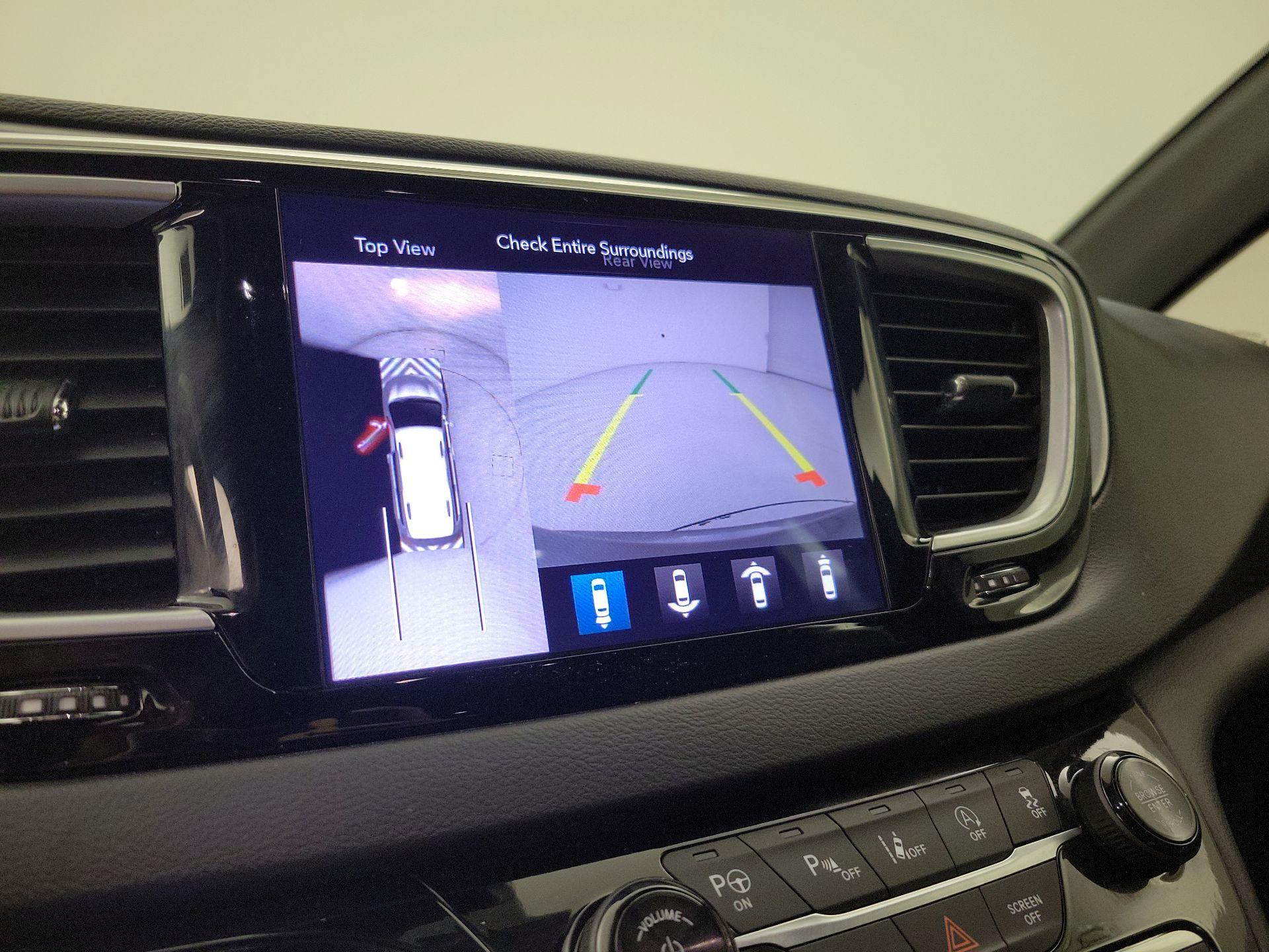 Thumbnail: 2019 Chrysler Pacifica - 14
