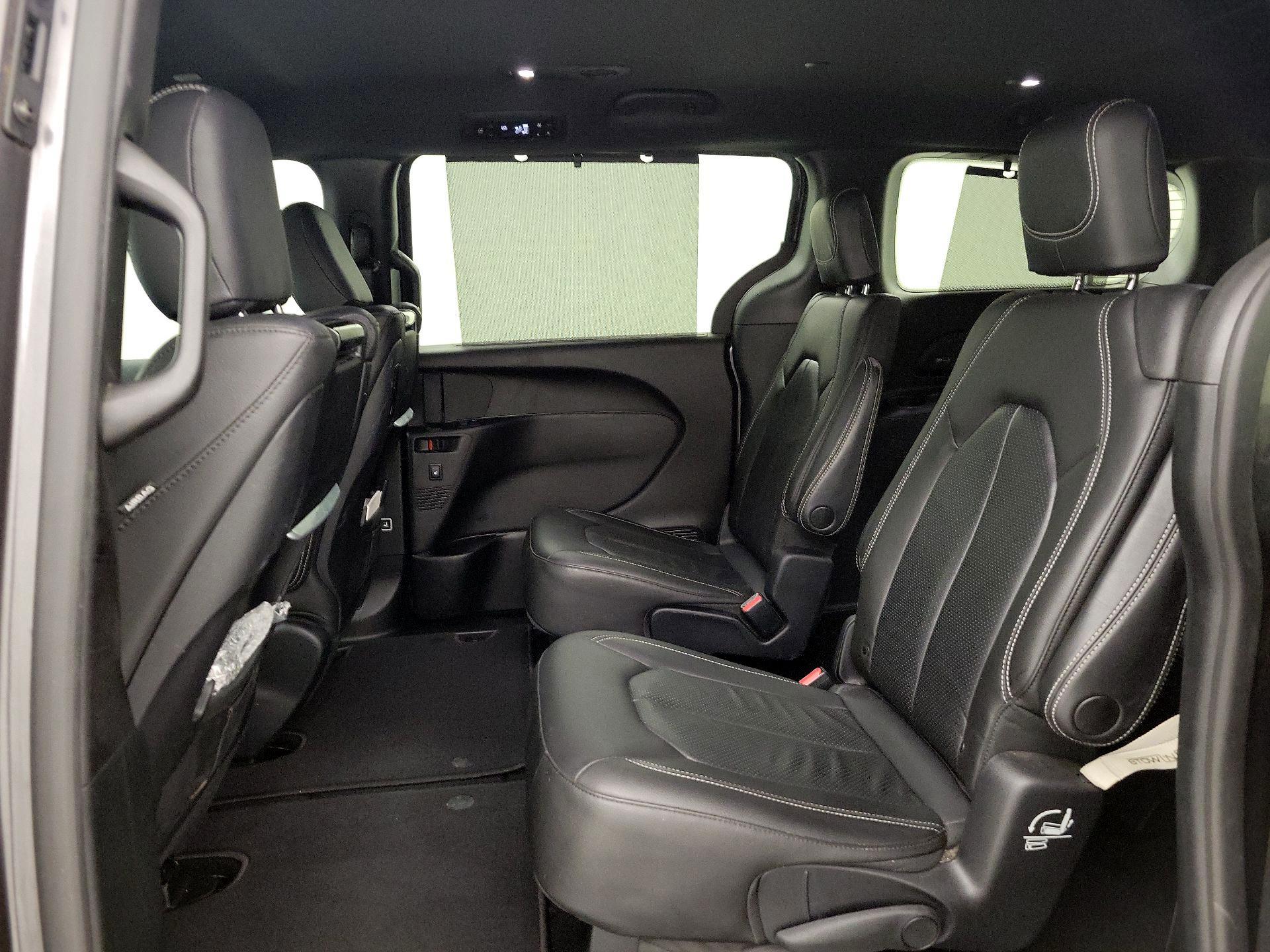 Thumbnail: 2019 Chrysler Pacifica - 18