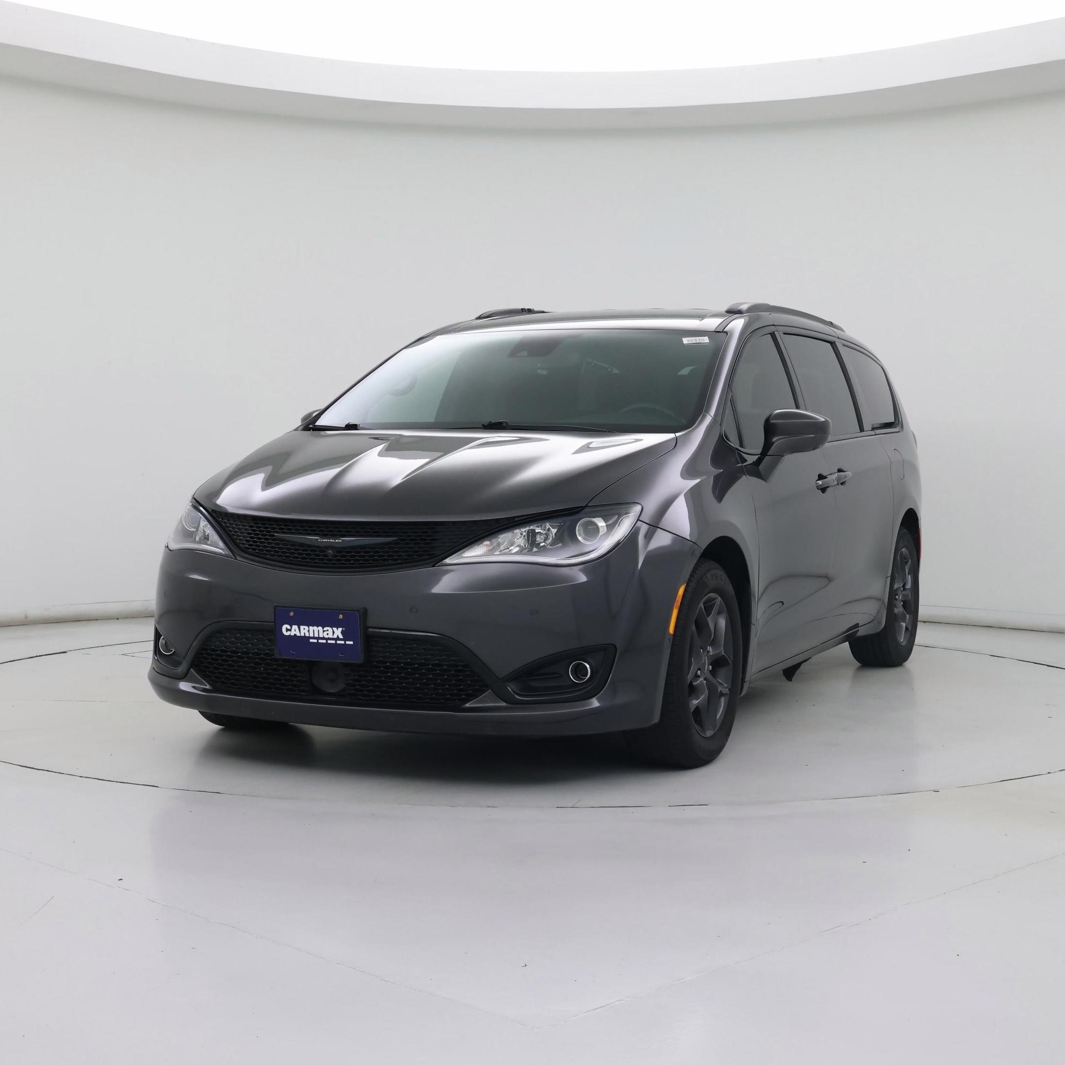 Thumbnail: 2019 Chrysler Pacifica - 4