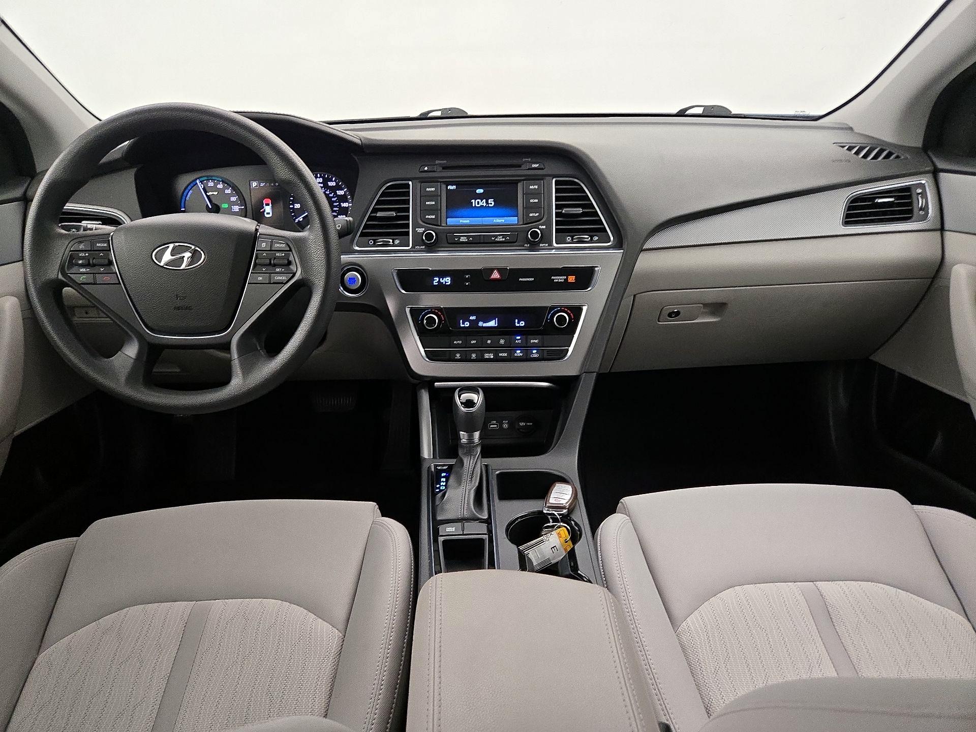 Thumbnail: 2016 Hyundai Sonata - 9