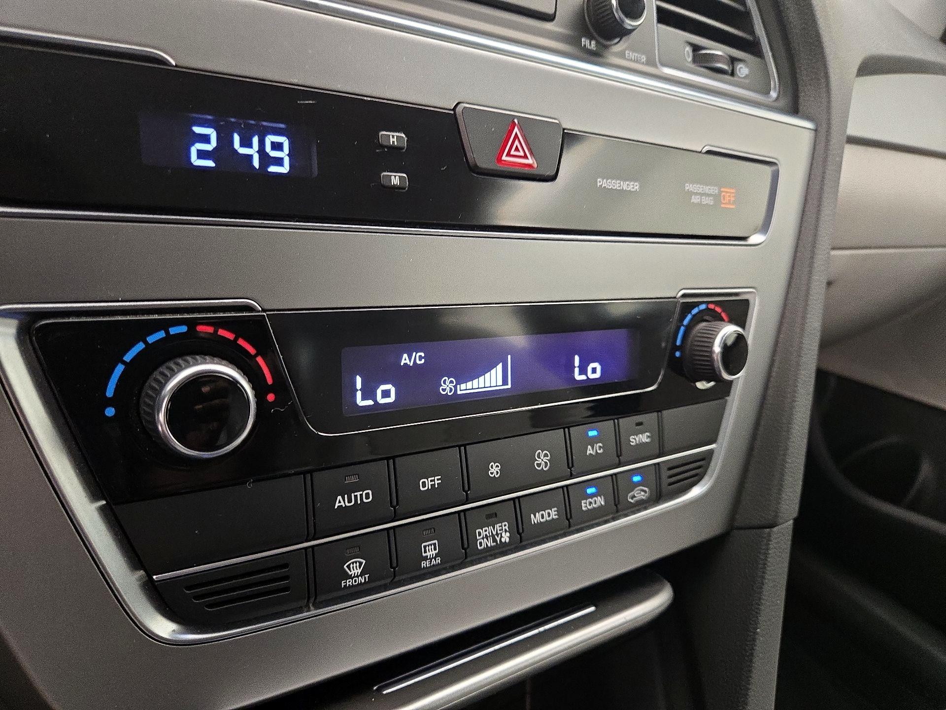 Thumbnail: 2016 Hyundai Sonata - 16