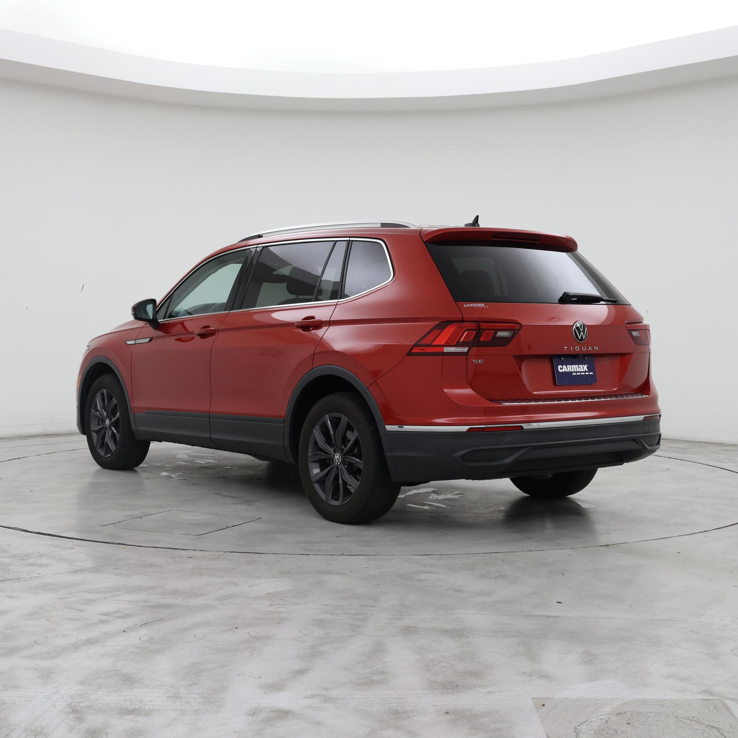 Thumbnail: 2022 Volkswagen Tiguan - 2