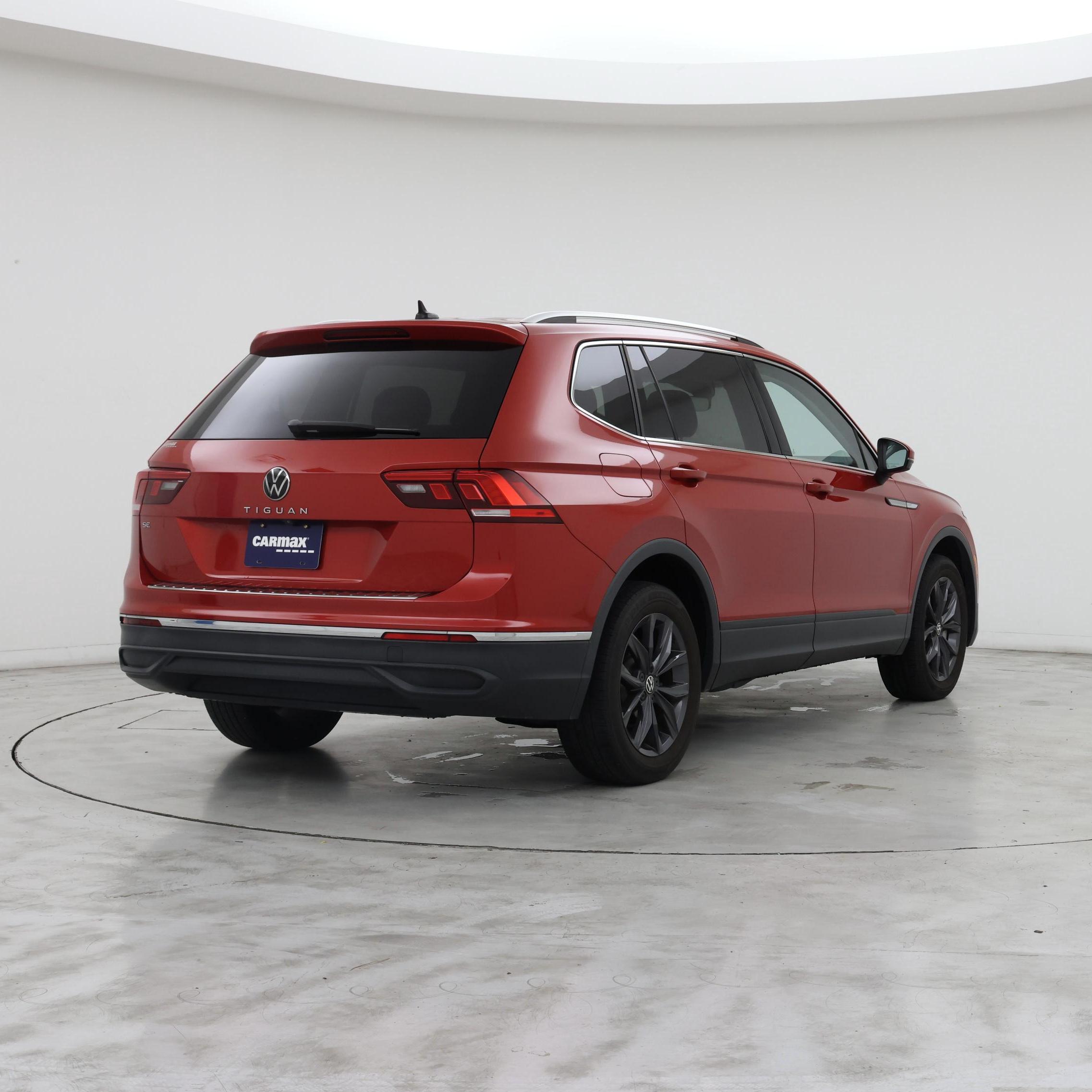 Thumbnail: 2022 Volkswagen Tiguan - 8