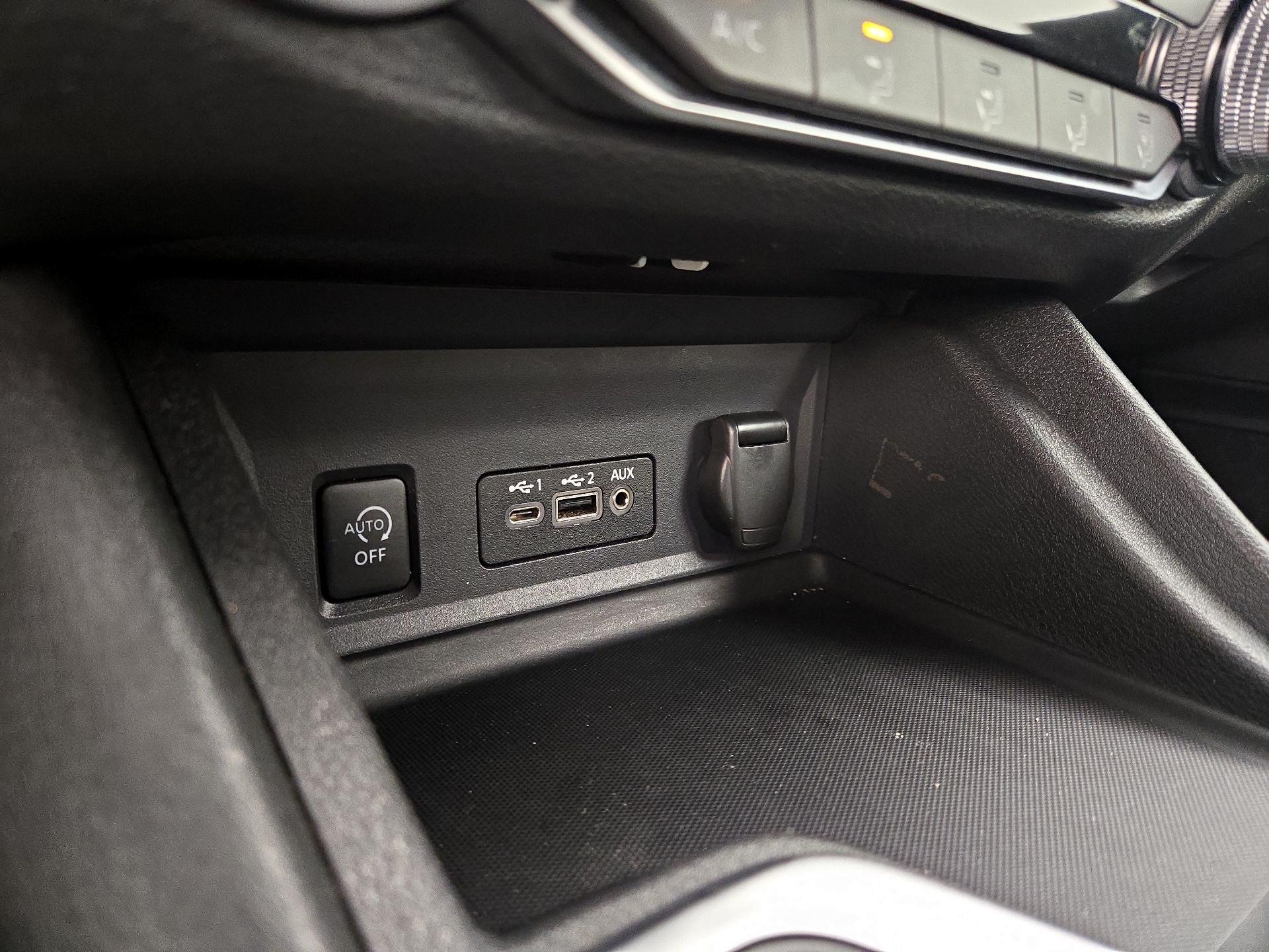 Thumbnail: 2024 Nissan Sentra - 18