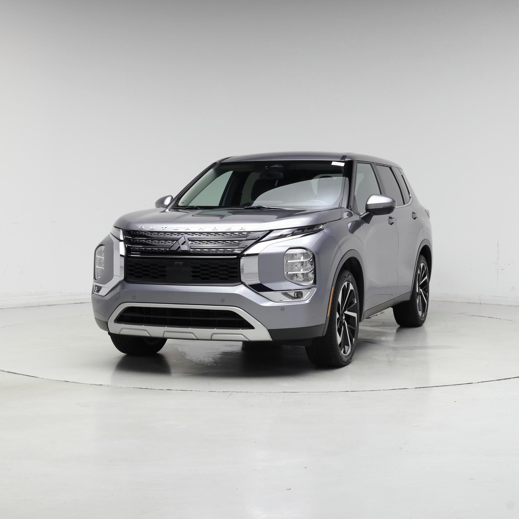 Thumbnail: 2024 Mitsubishi Outlander - 4