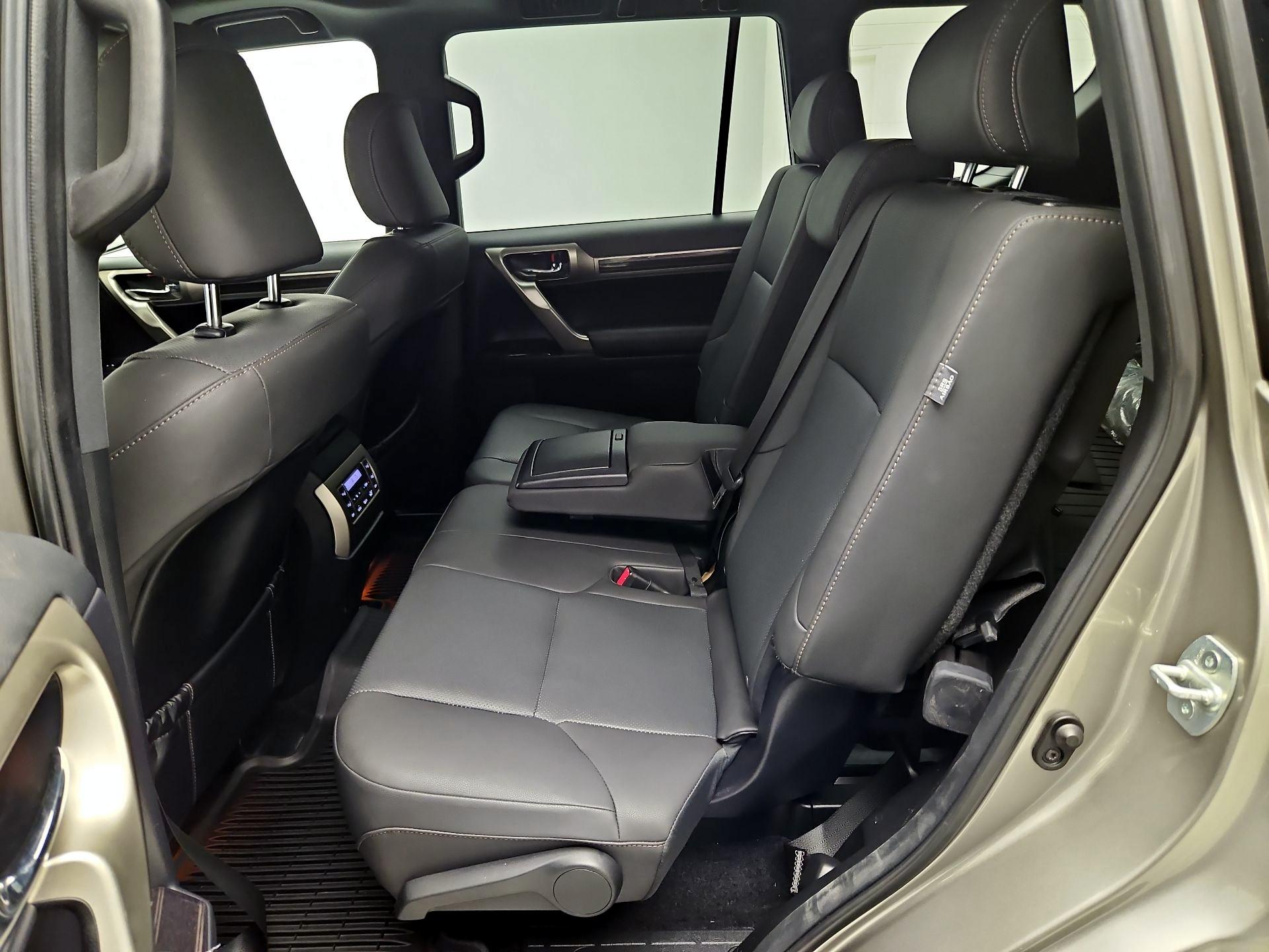 Thumbnail: 2021 Lexus GX - 18