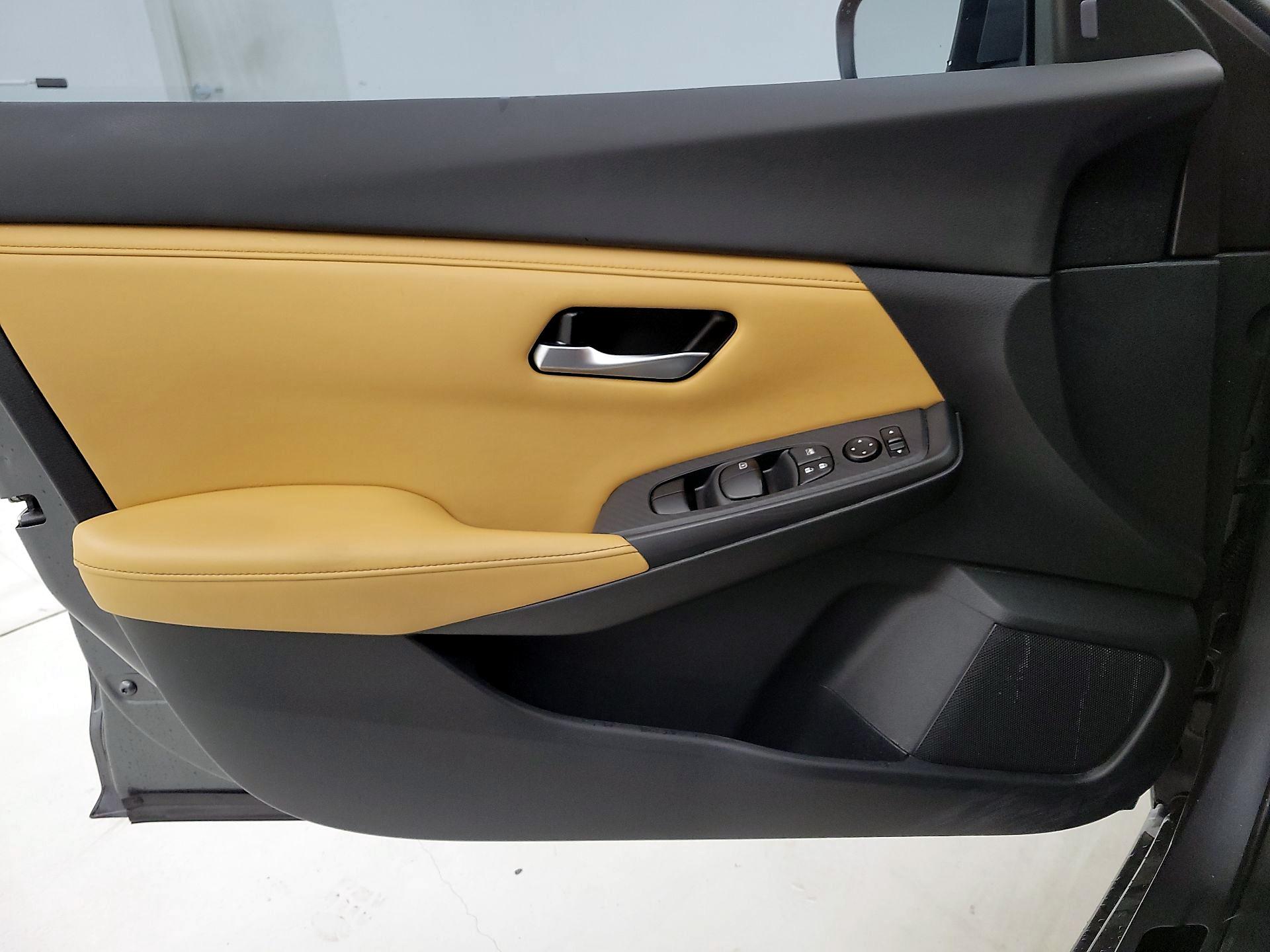 Thumbnail: 2021 Nissan Sentra - 12