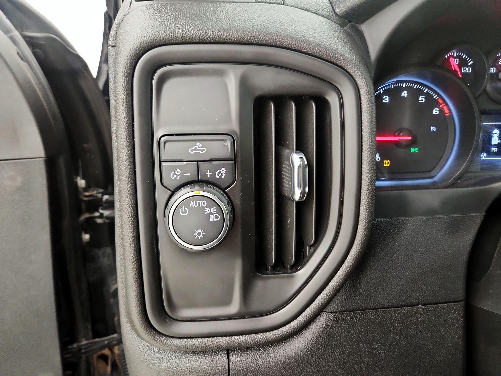 Thumbnail: 2023 Chevrolet Silverado 2500 - 13