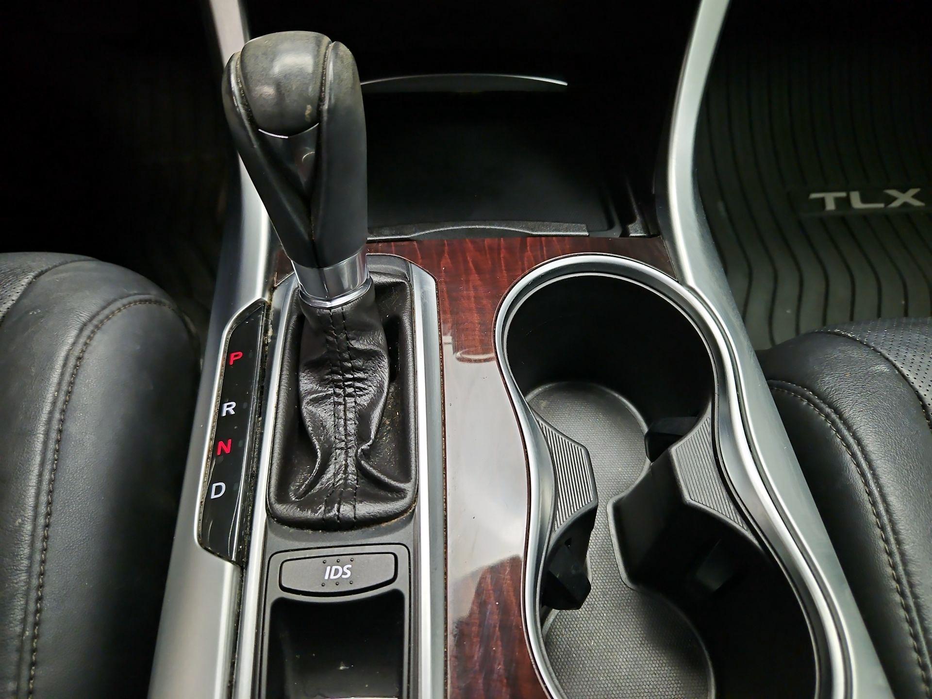Thumbnail: 2015 Acura TLX - 18