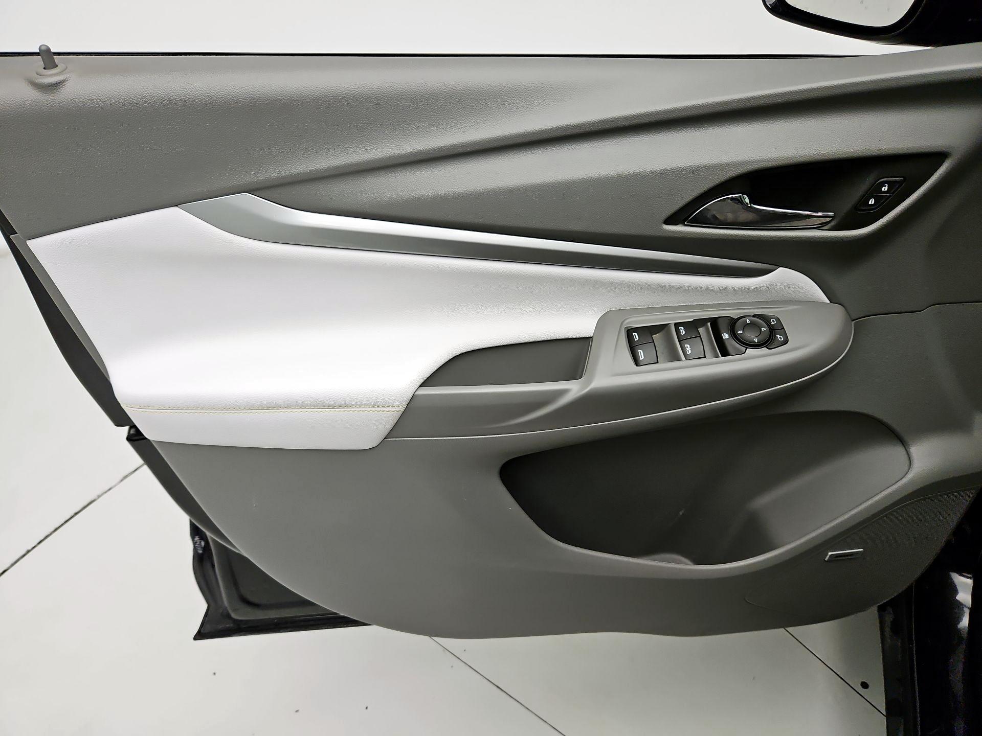 Thumbnail: 2023 Chevrolet Bolt EUV - 12