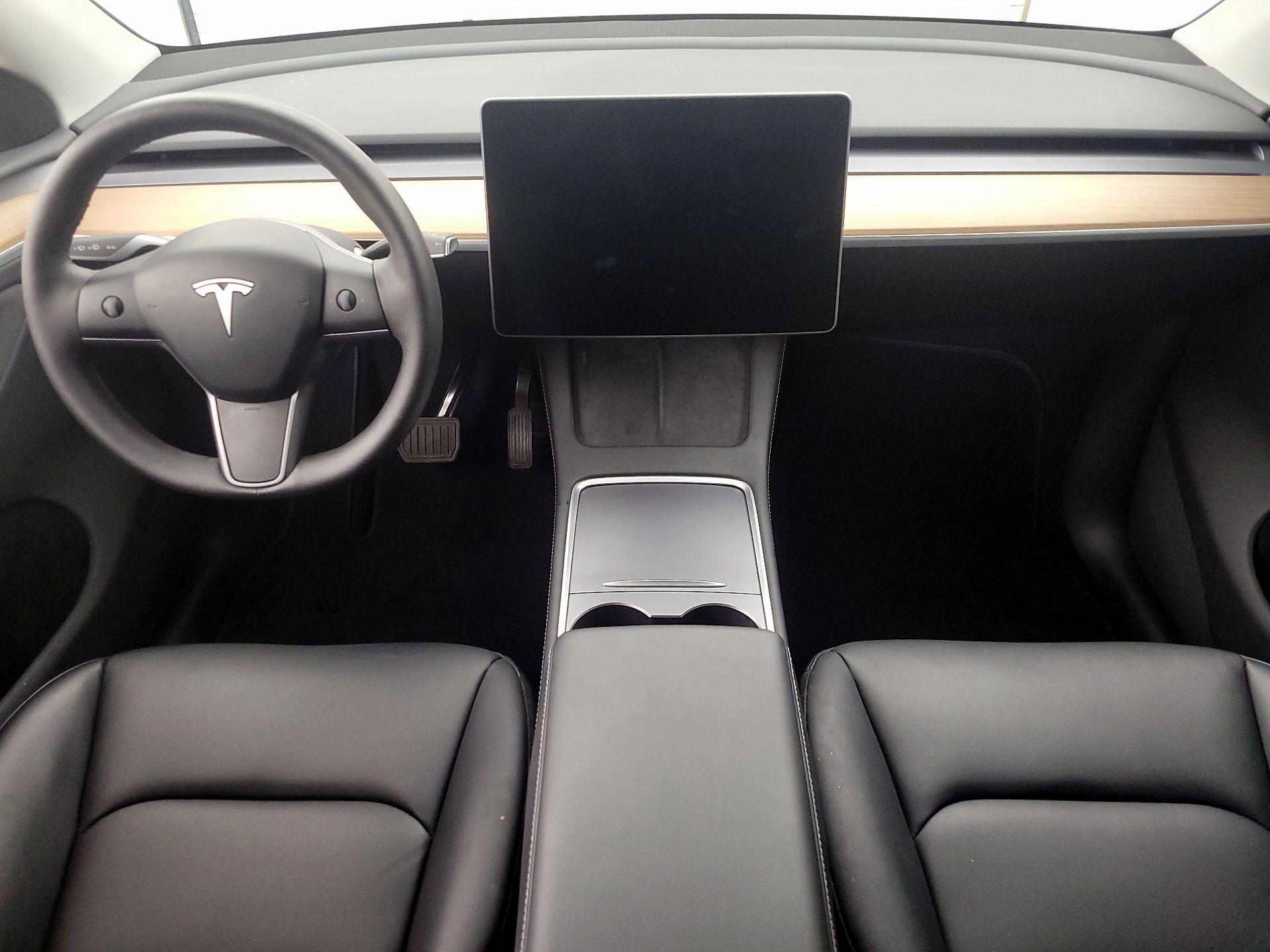 Thumbnail: 2025 Tesla Model Y - 9
