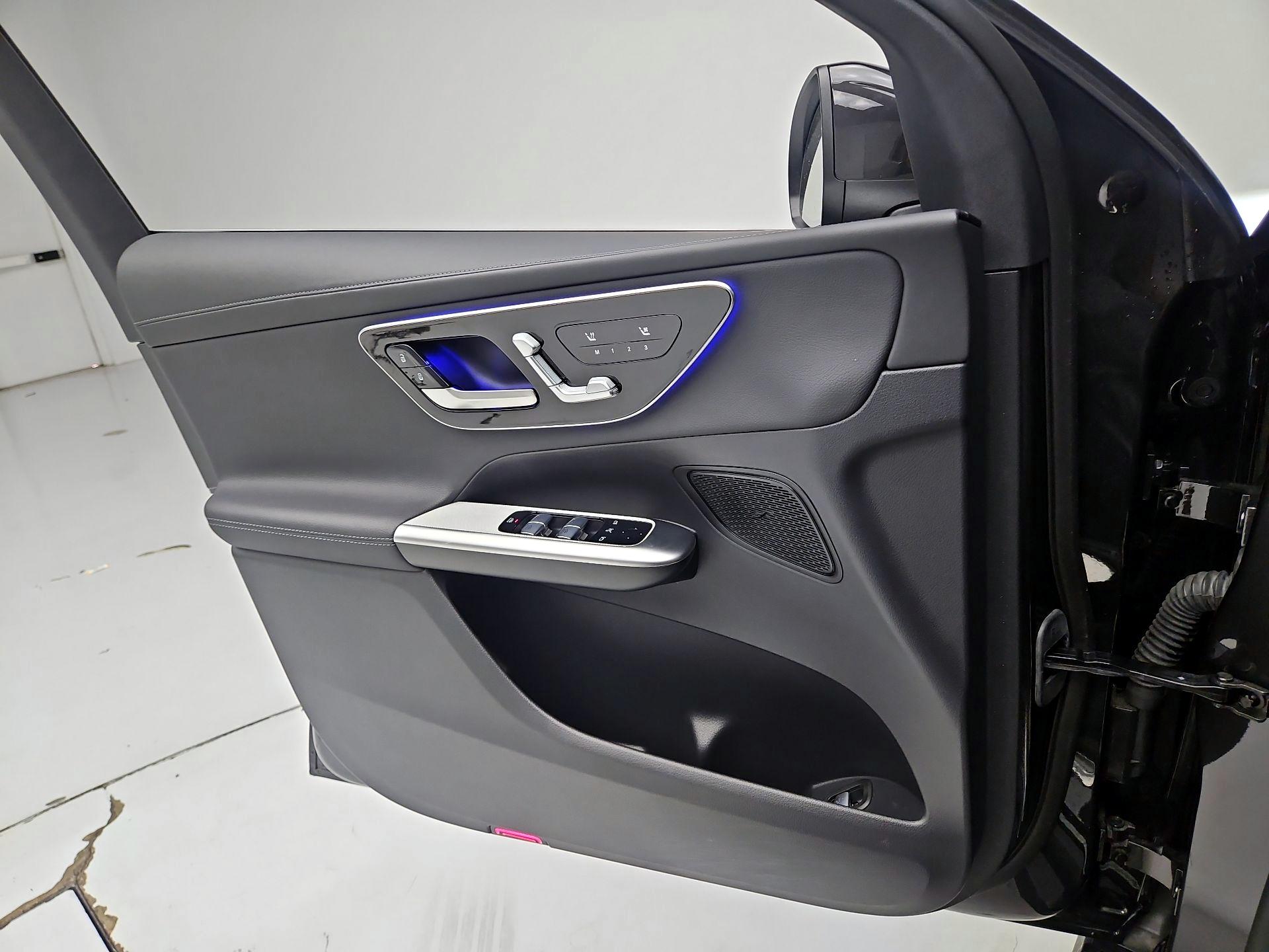 Thumbnail: 2024 Mercedes-Benz GLC - 12