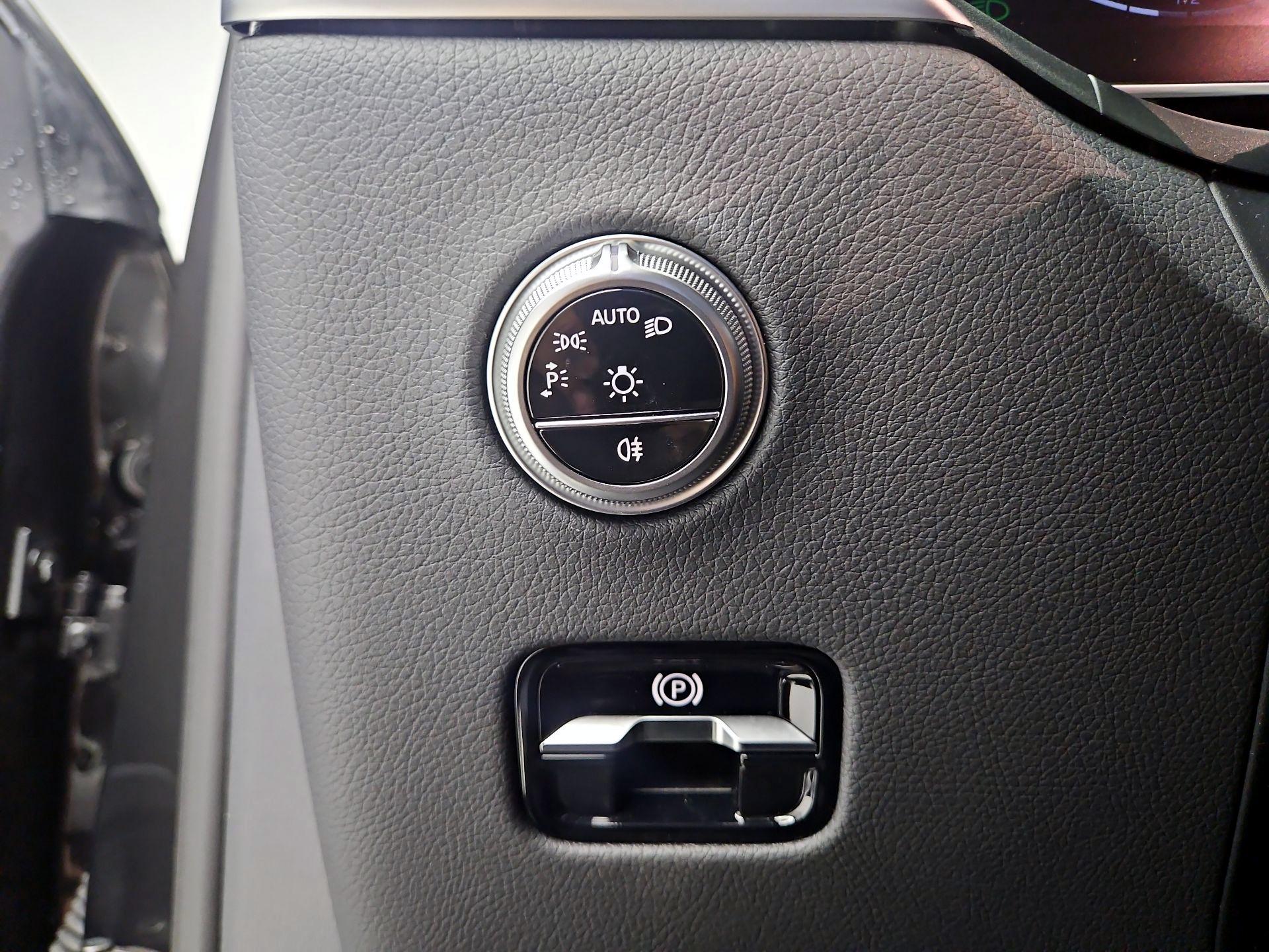 Thumbnail: 2024 Mercedes-Benz GLC - 13