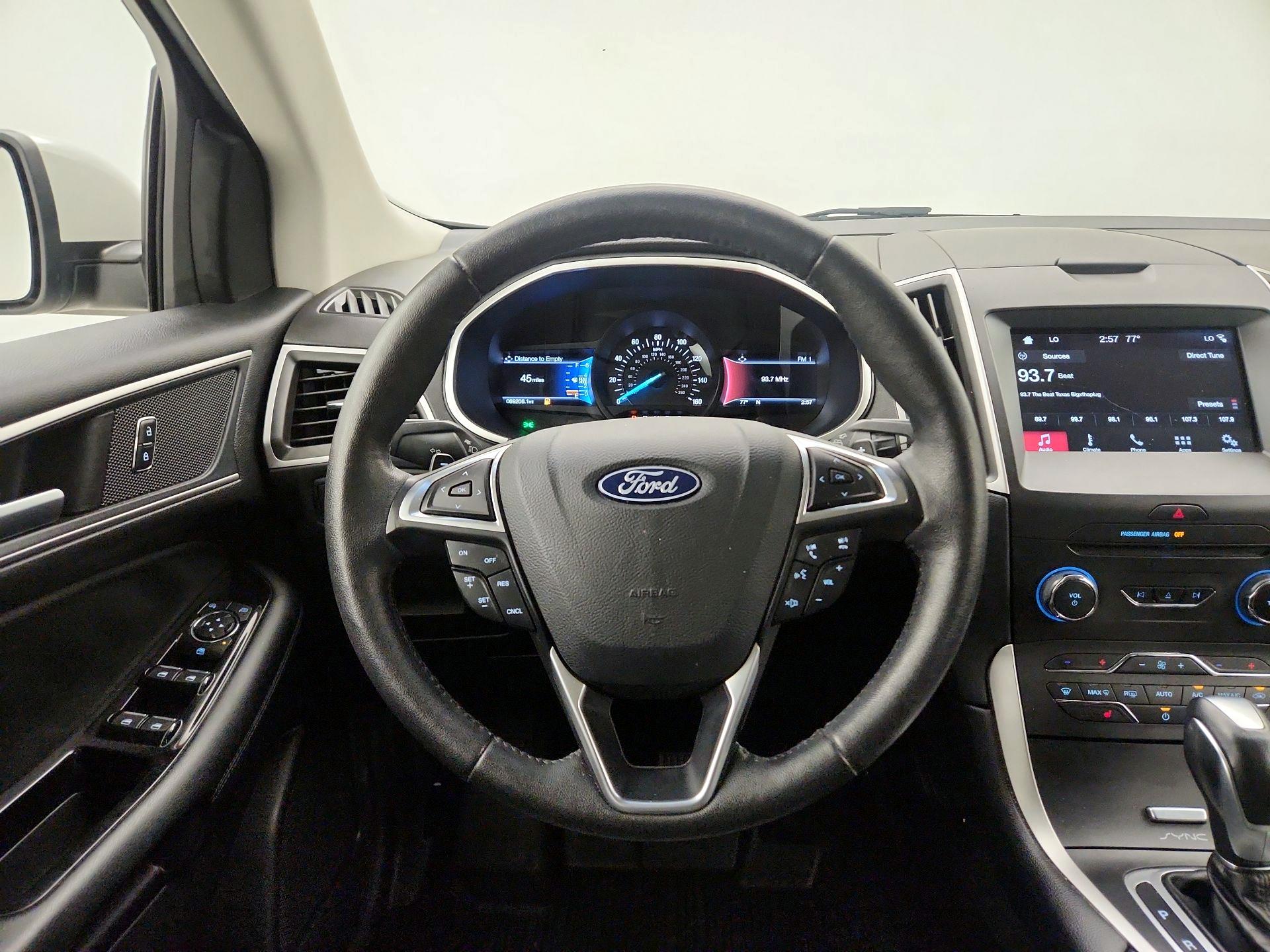 Thumbnail: 2017 Ford Edge - 10