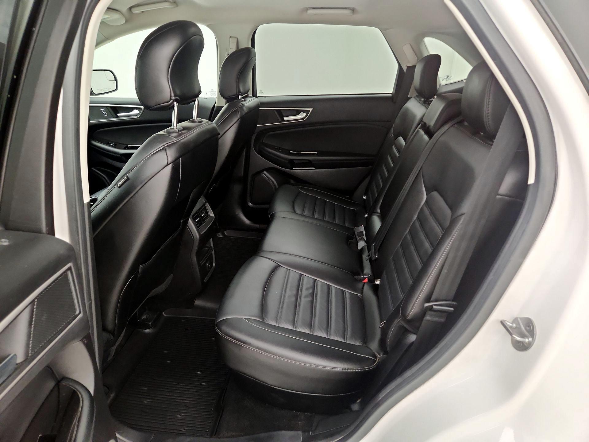 Thumbnail: 2017 Ford Edge - 19