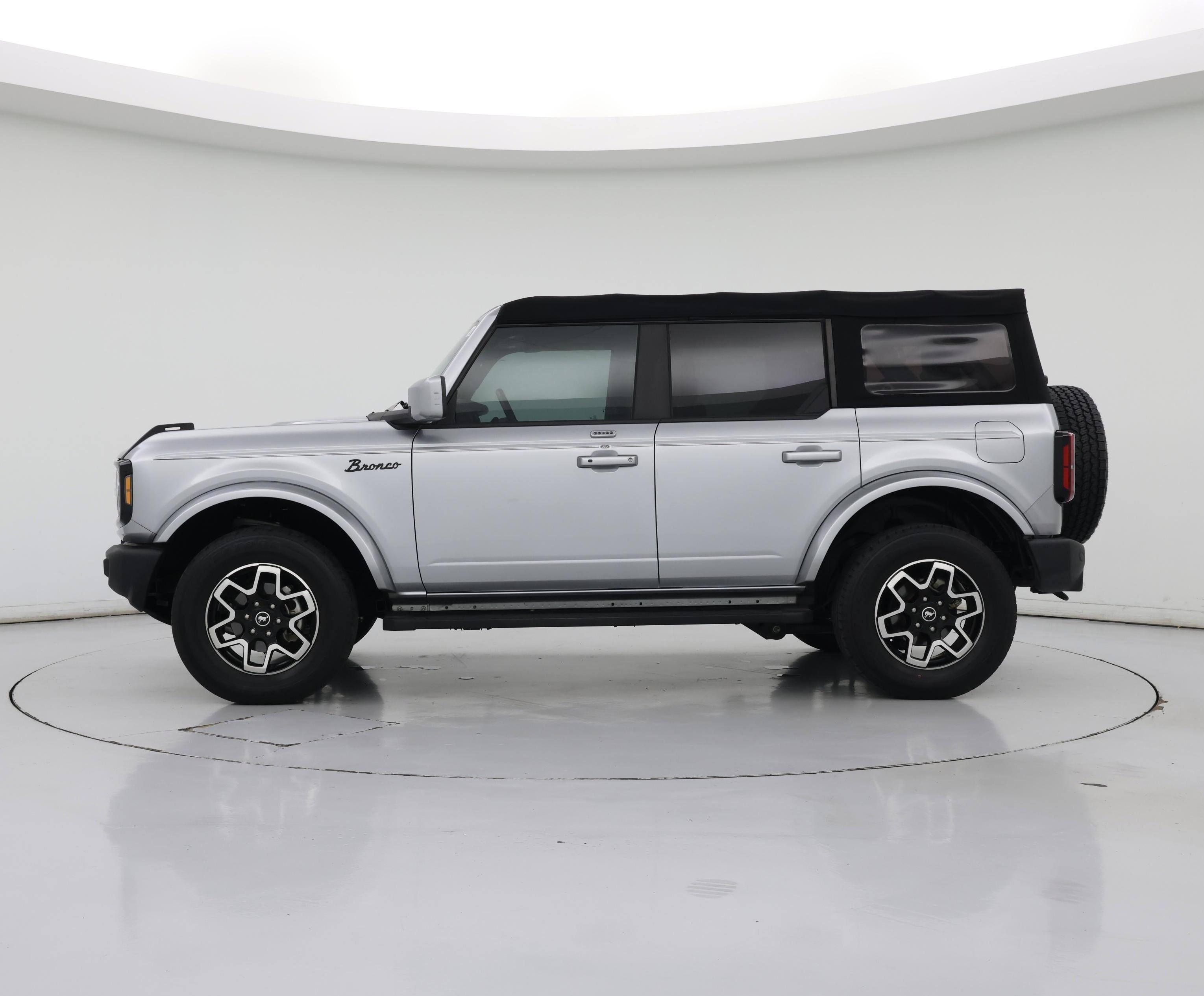 Thumbnail: 2022 Ford Bronco - 3