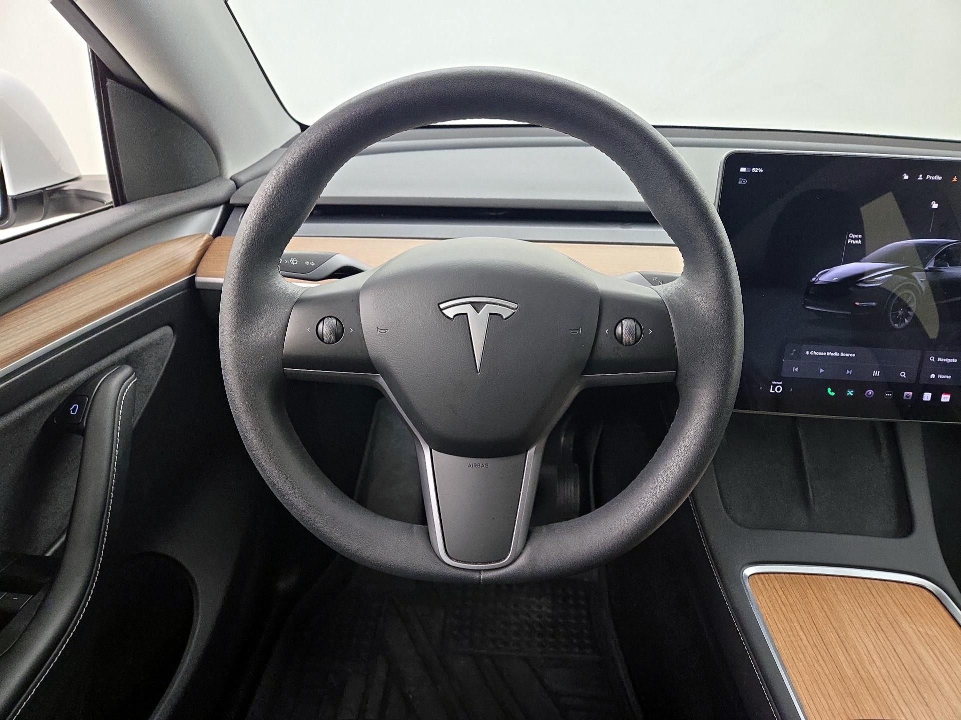 Thumbnail: 2023 Tesla Model Y - 10