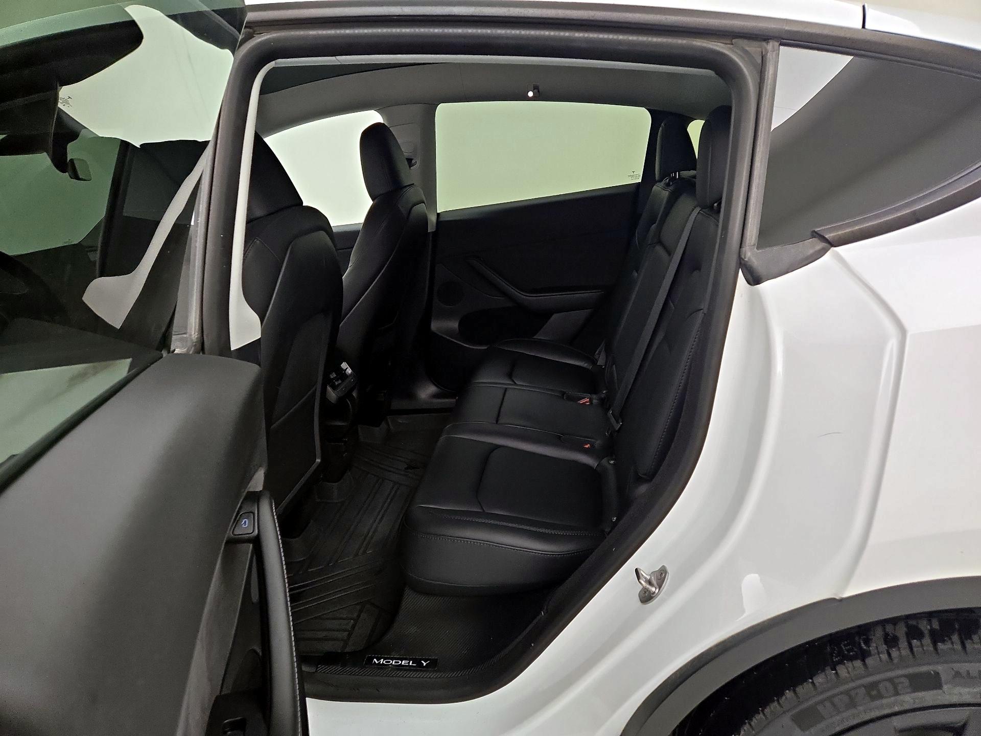 Thumbnail: 2023 Tesla Model Y - 19