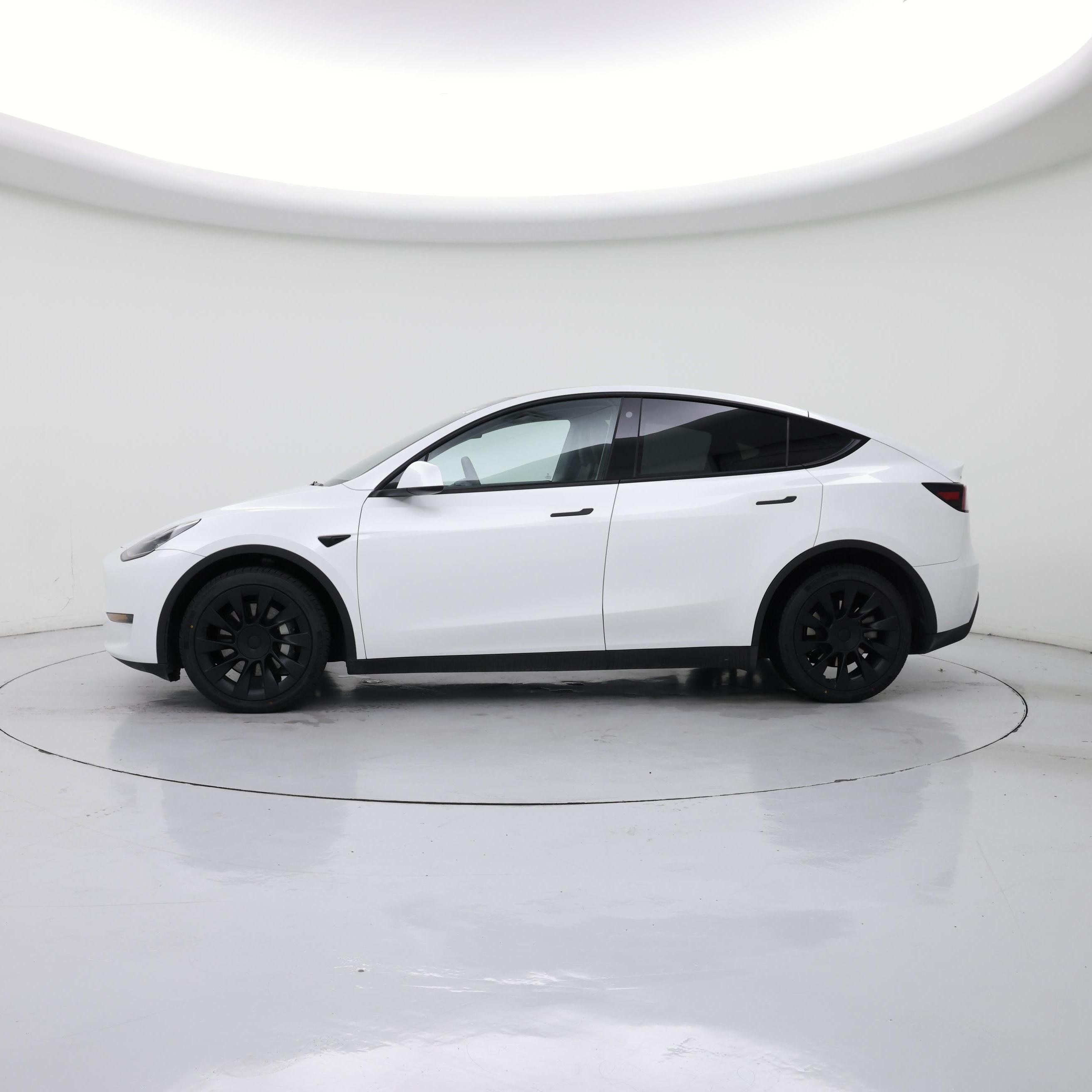 Thumbnail: 2023 Tesla Model Y - 3