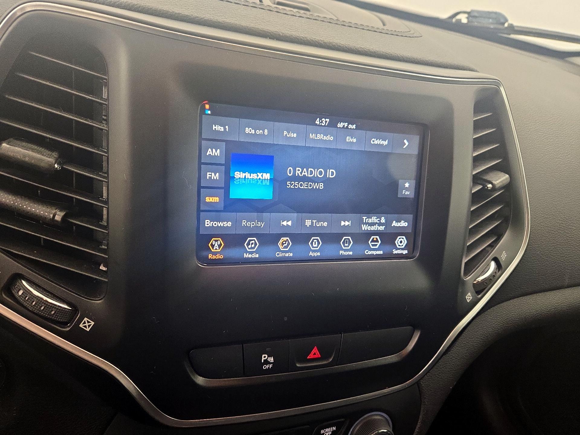 Thumbnail: 2020 Jeep Cherokee - 15