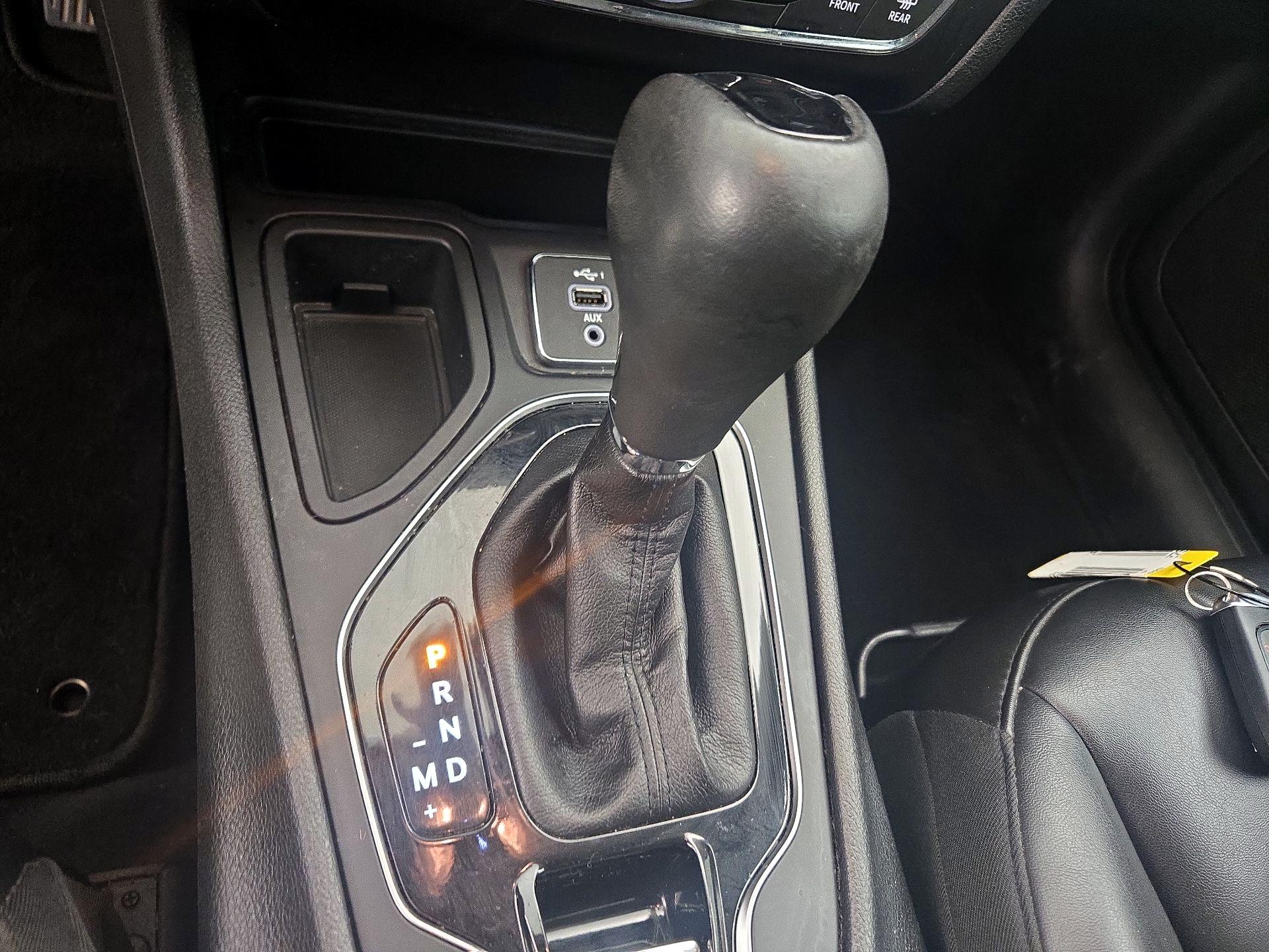 Thumbnail: 2020 Jeep Cherokee - 17