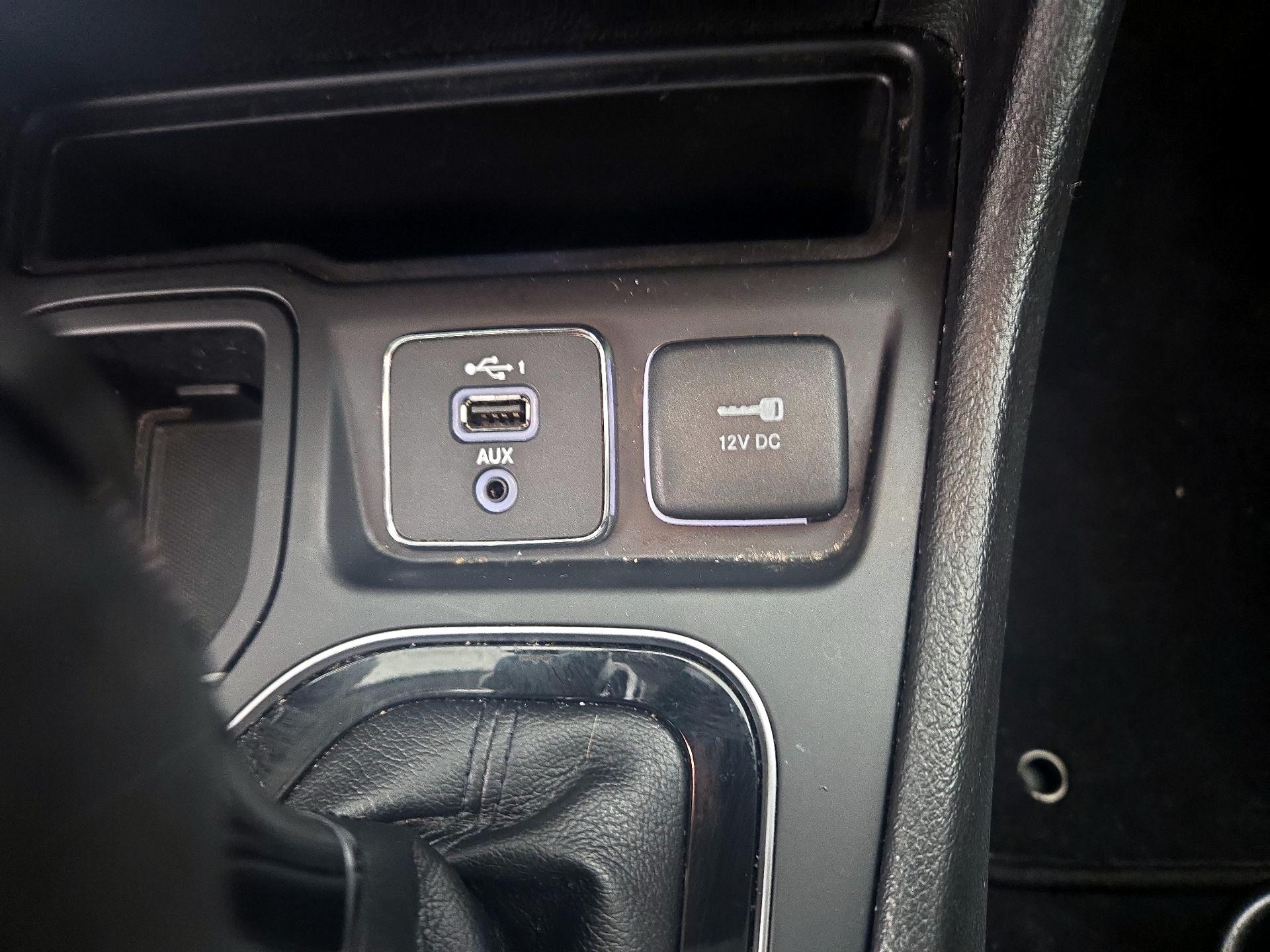 Thumbnail: 2020 Jeep Cherokee - 18