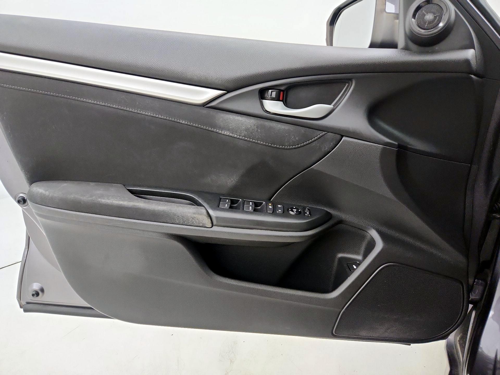 Thumbnail: 2016 Honda Civic - 12