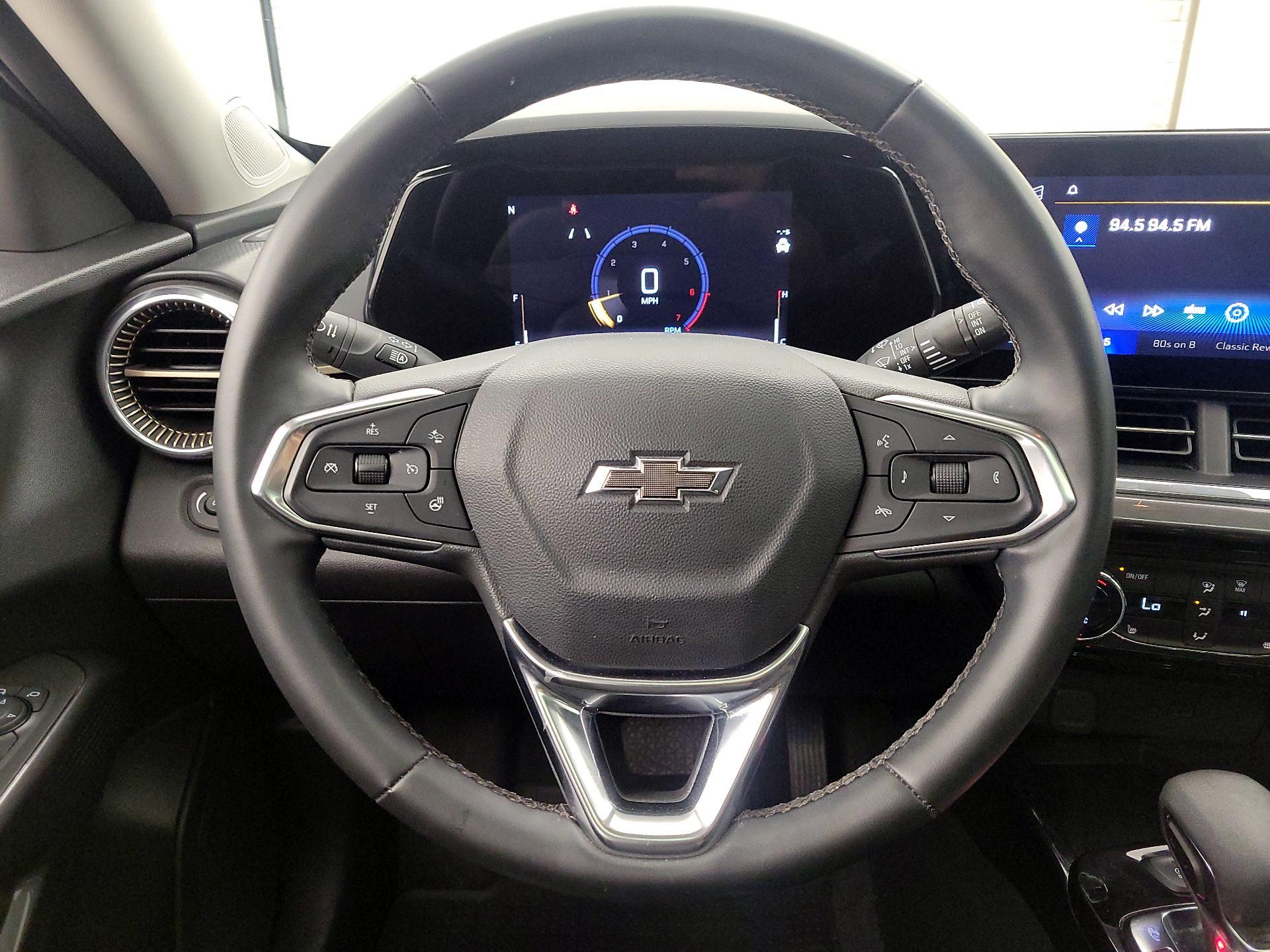 Thumbnail: 2024 Chevrolet Trax - 10