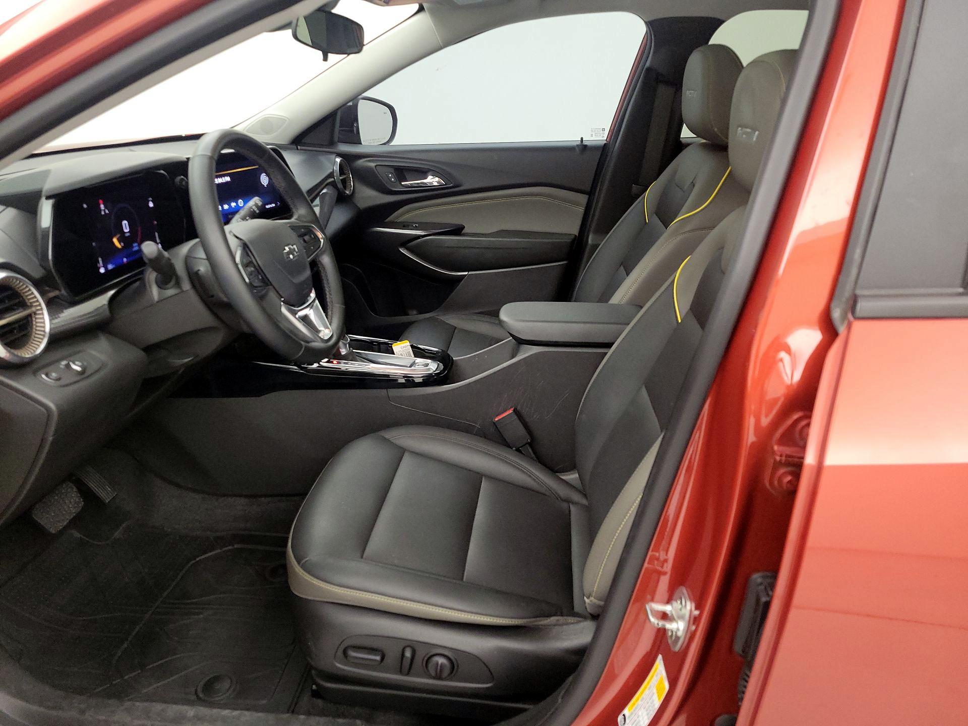 Thumbnail: 2024 Chevrolet Trax - 11