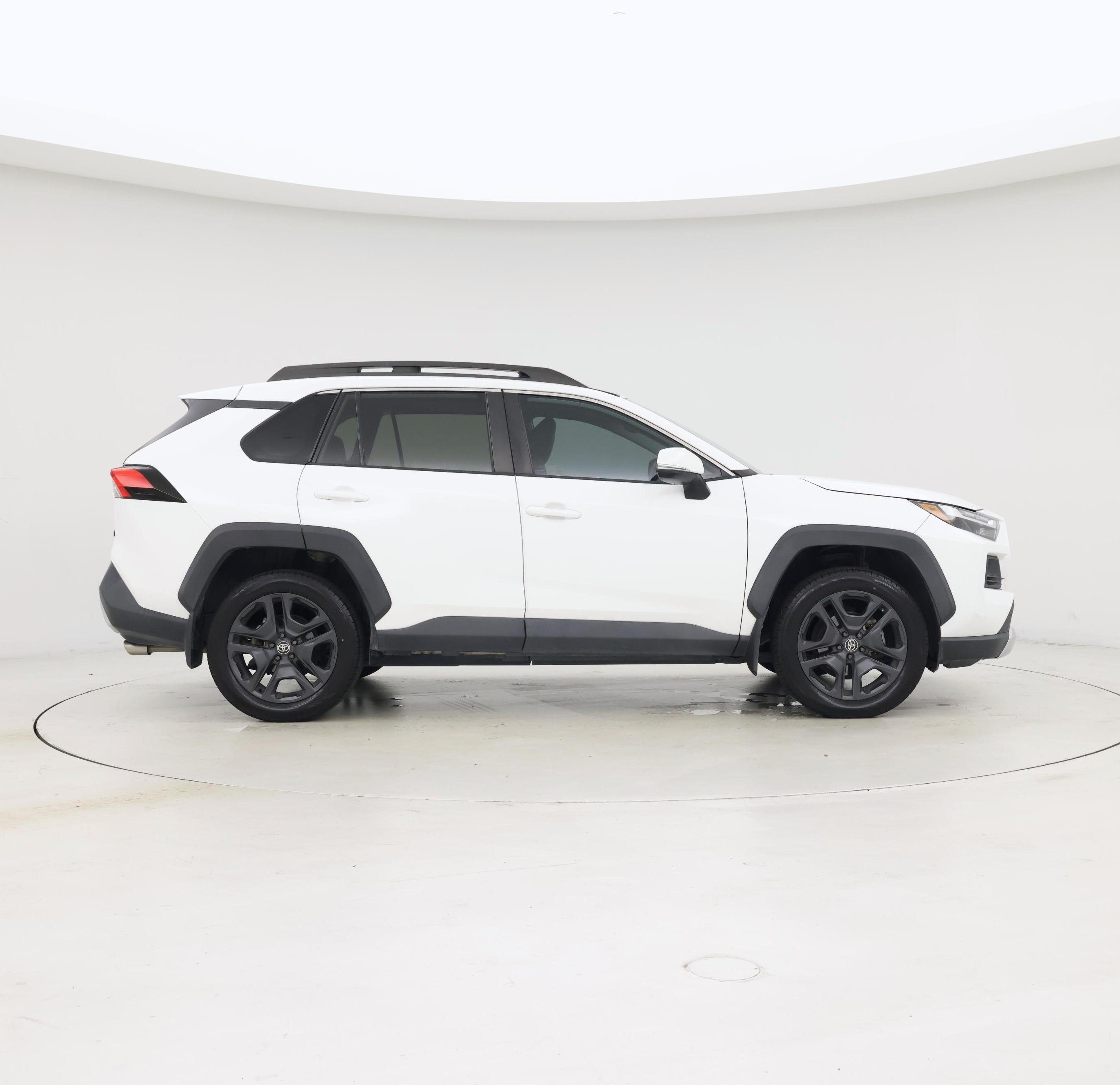 Thumbnail: 2022 Toyota RAV4 - 7