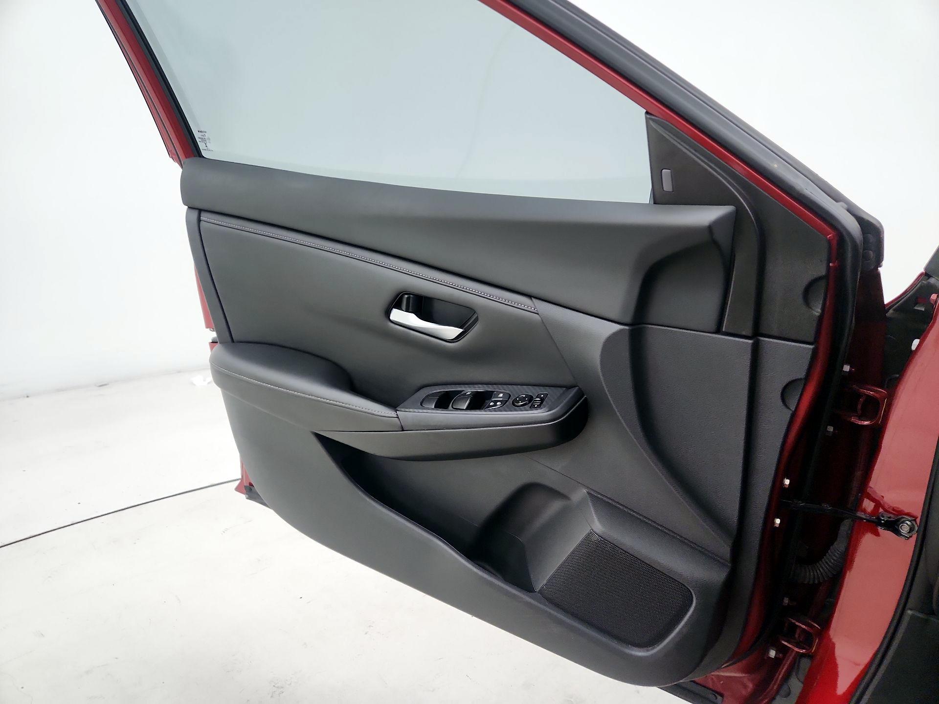 Thumbnail: 2023 Nissan Sentra - 12