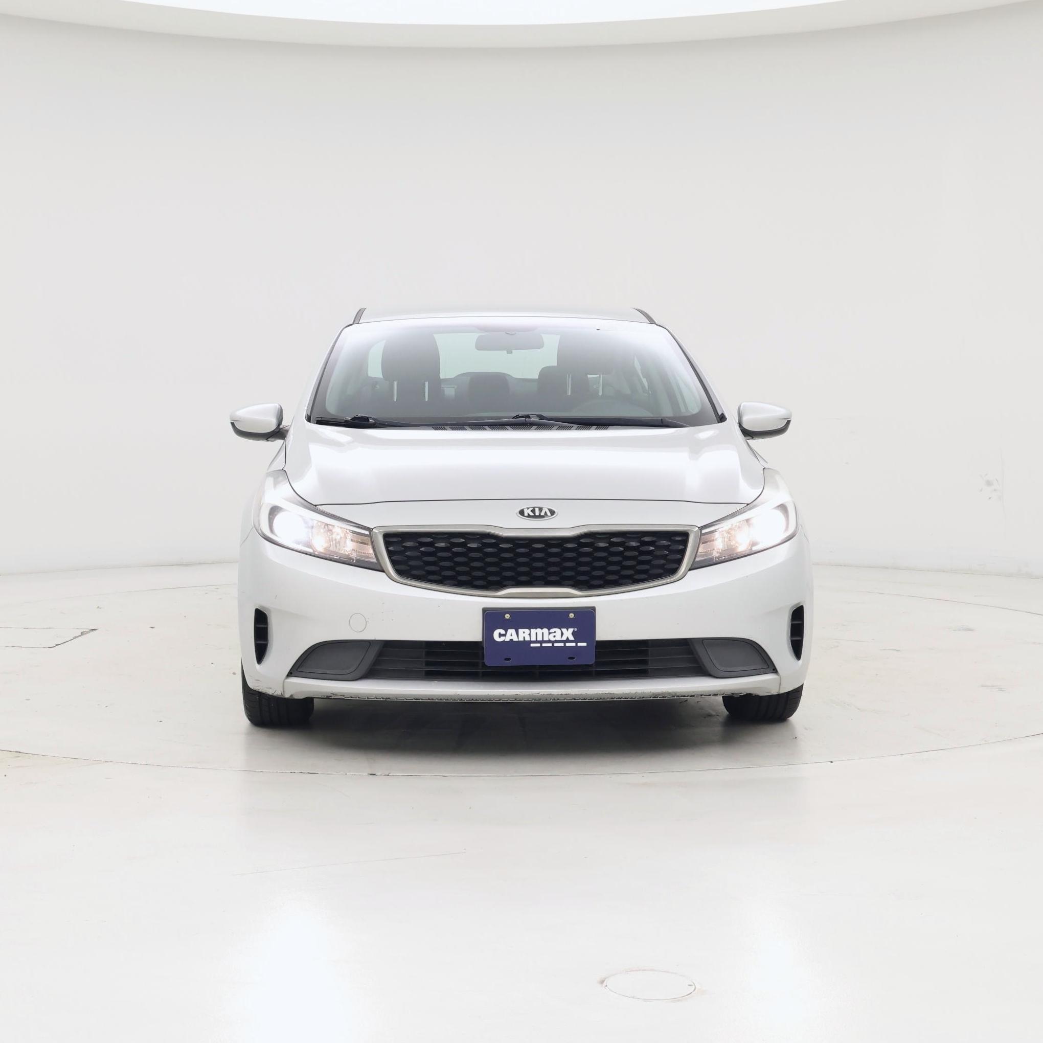 Thumbnail: 2017 Kia Forte - 5