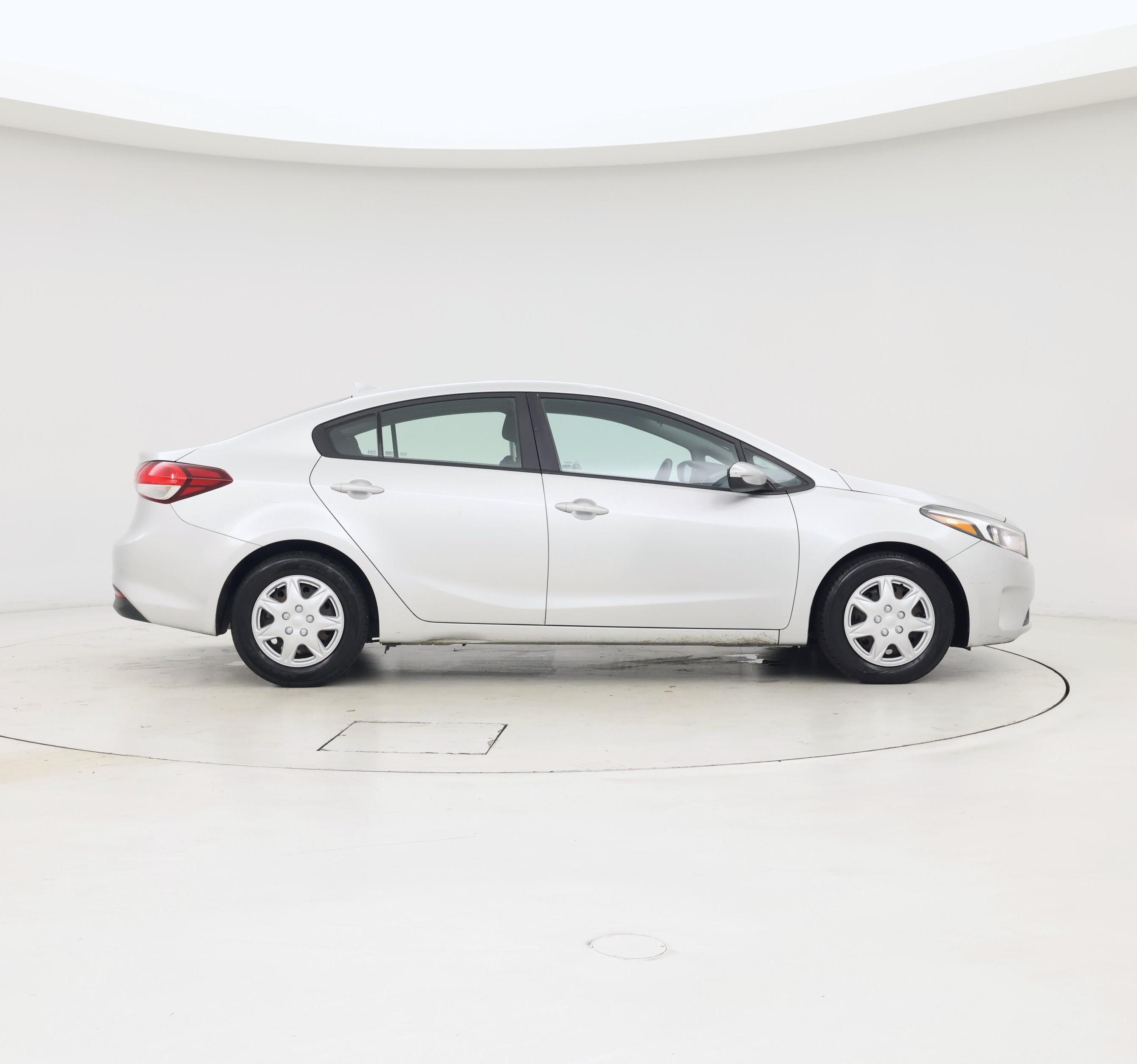 Thumbnail: 2017 Kia Forte - 7